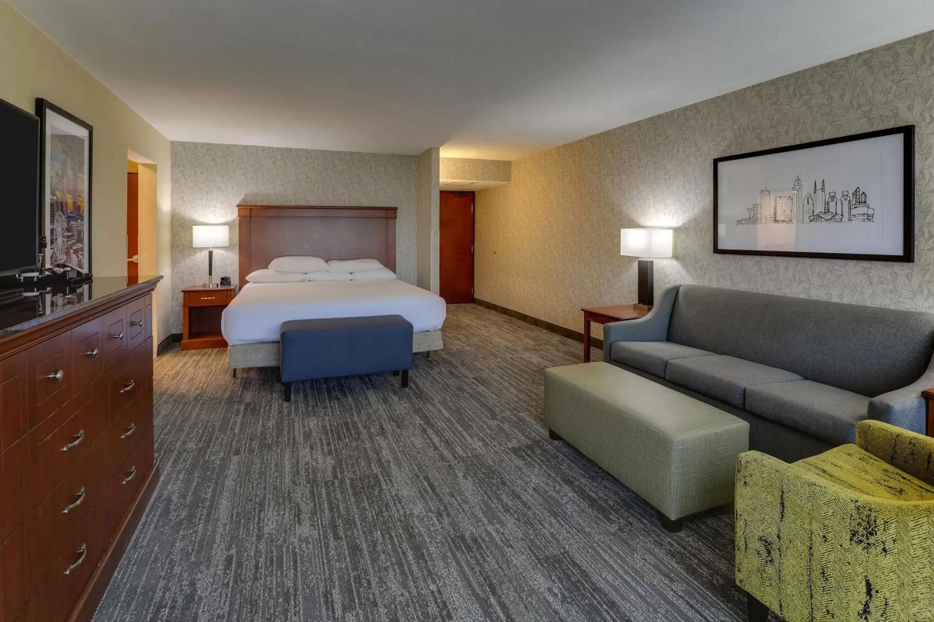 Bedroom in Drury Inn & Suites Atlanta Marietta