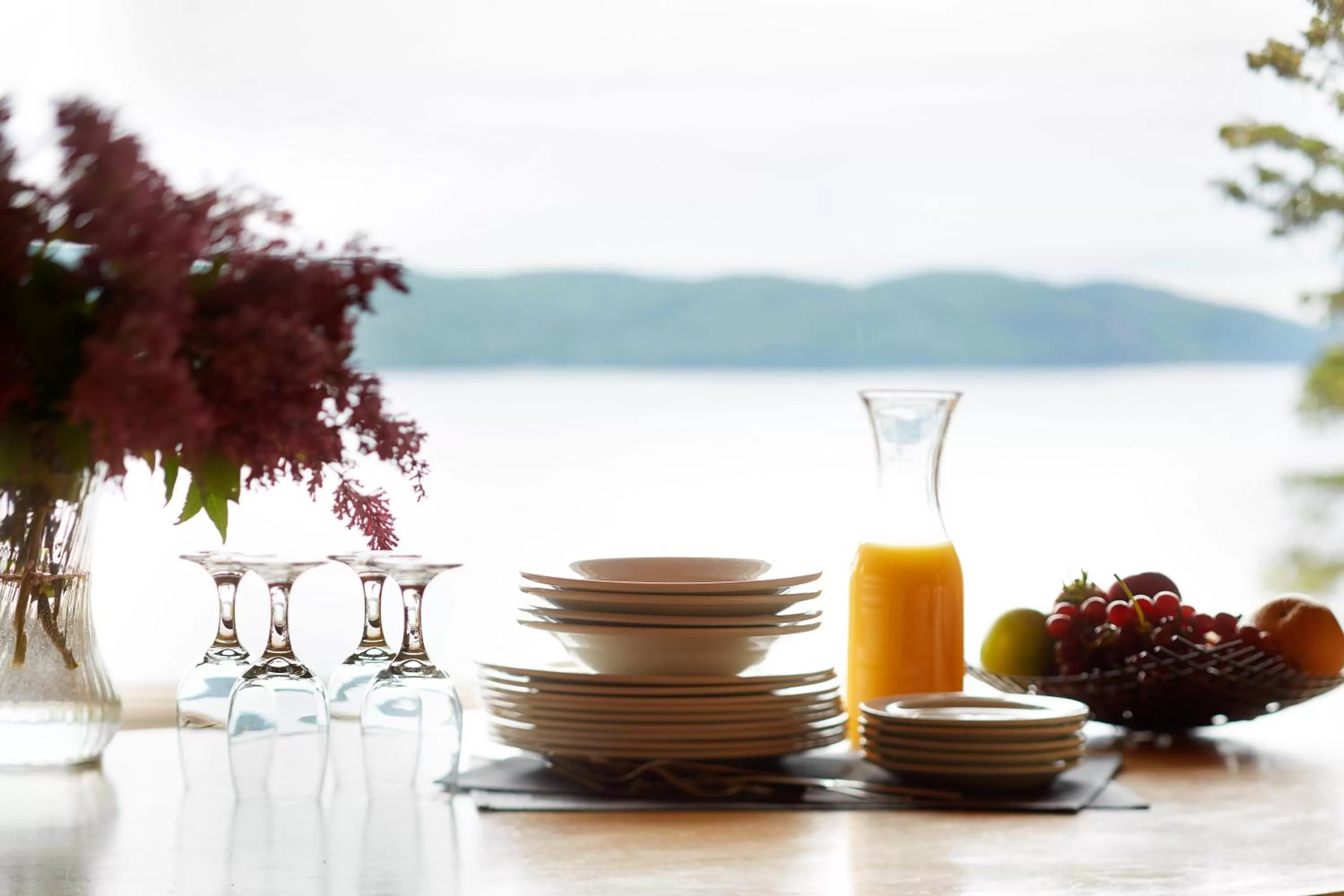 Buffet breakfast in Auberge du Lac-à-l'Eau-Claire