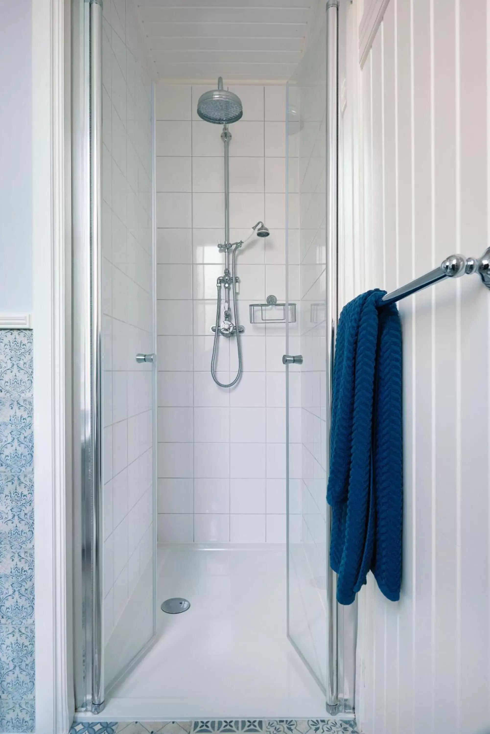 Shower, Bathroom in Vondelpark House B&B