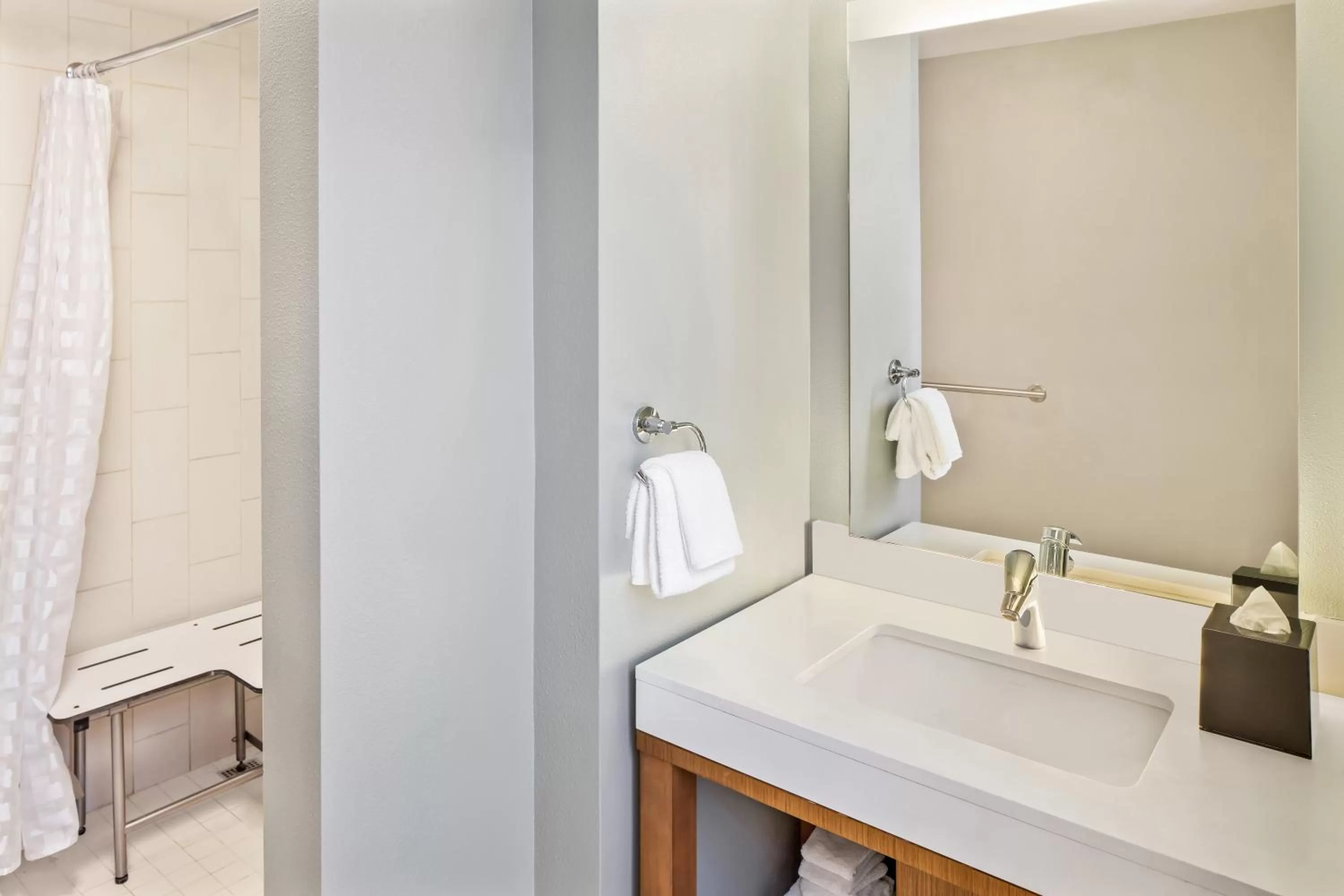 Toilet in Hyatt Place Waikiki Beach