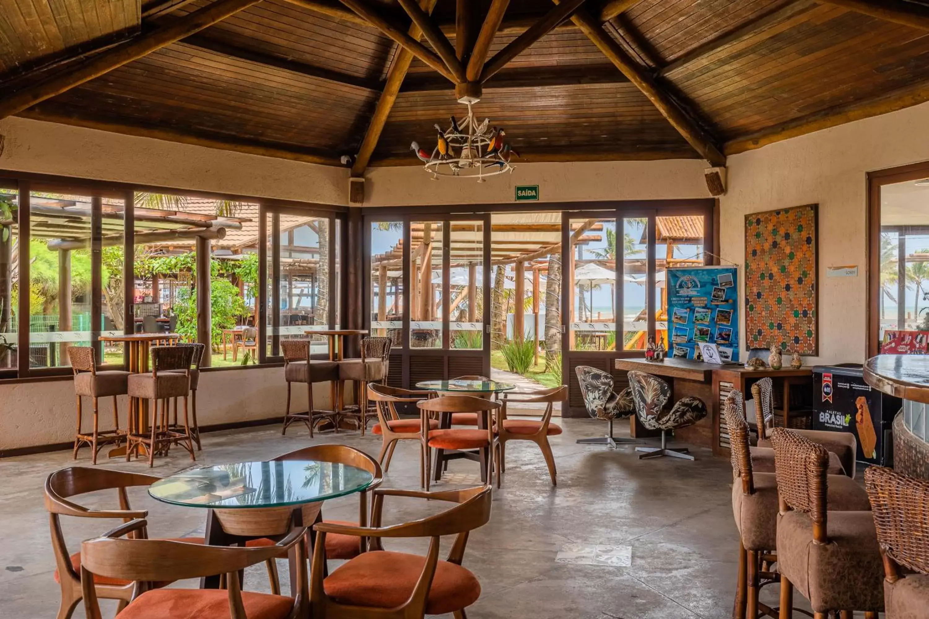 Seating area, Restaurant/Places to Eat in Aruanã Eco Praia Hotel