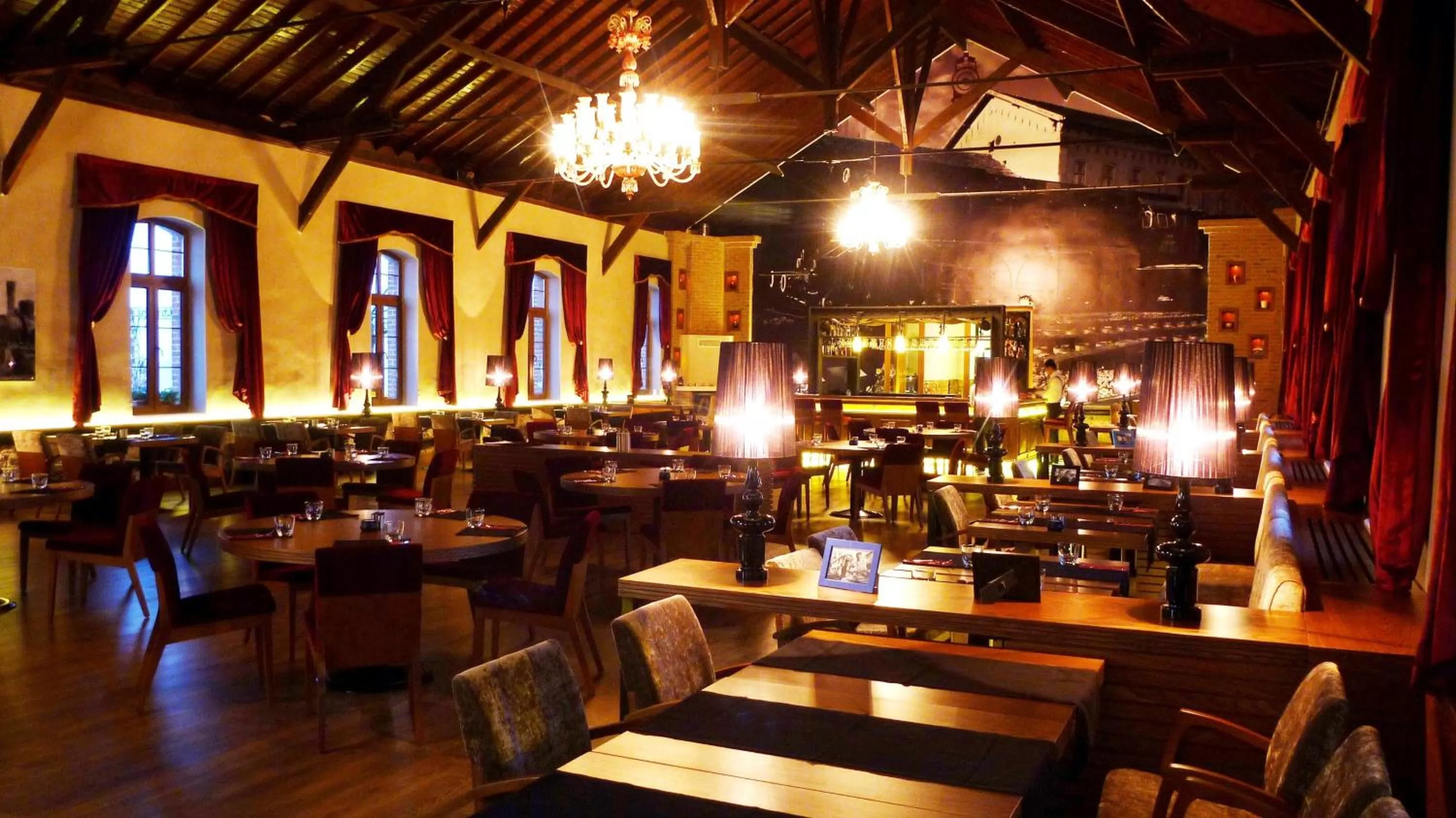 Restaurant/places to eat in Montania Special Class Hotel