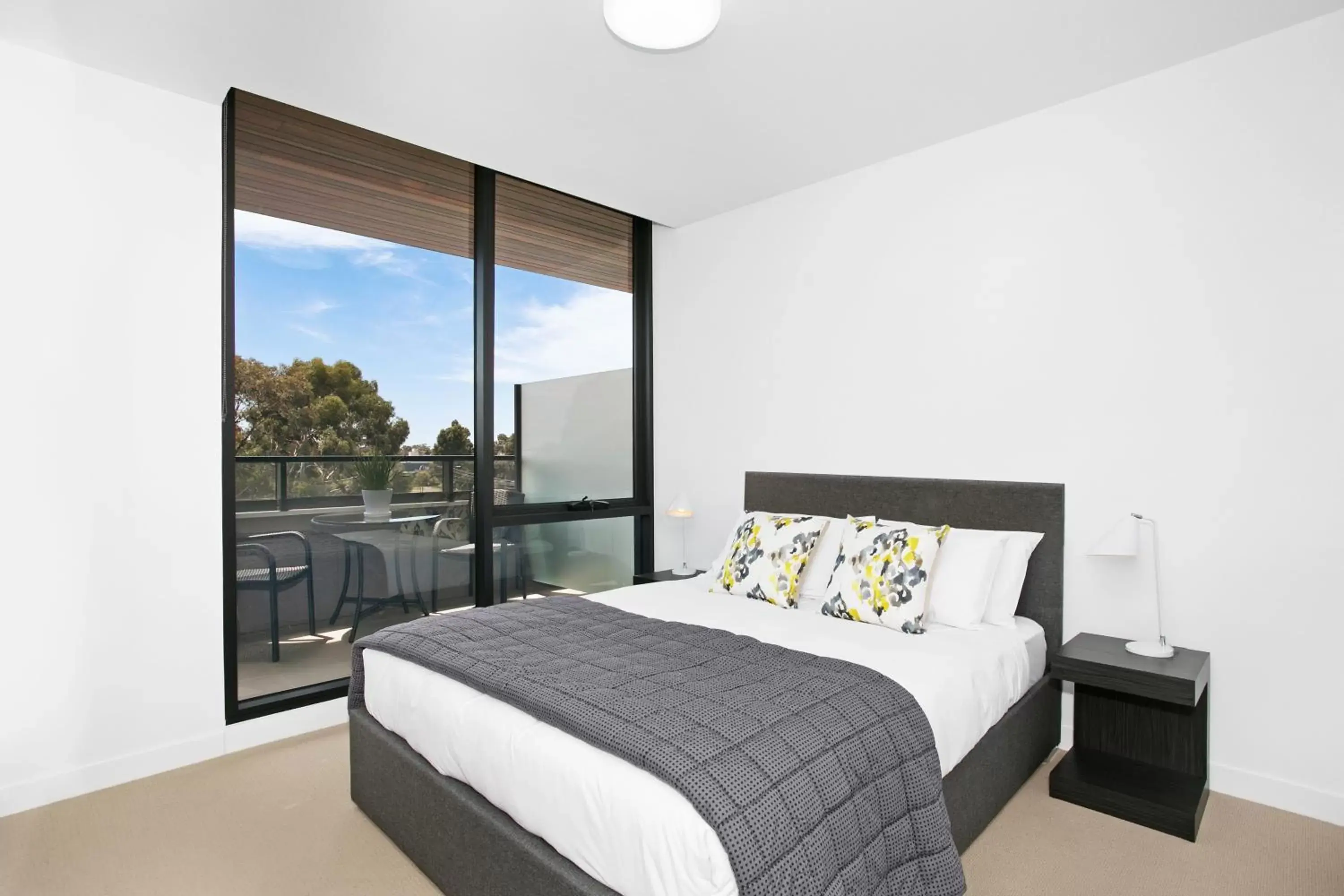 Bedroom, Bed in Clayton Serviced Apartments