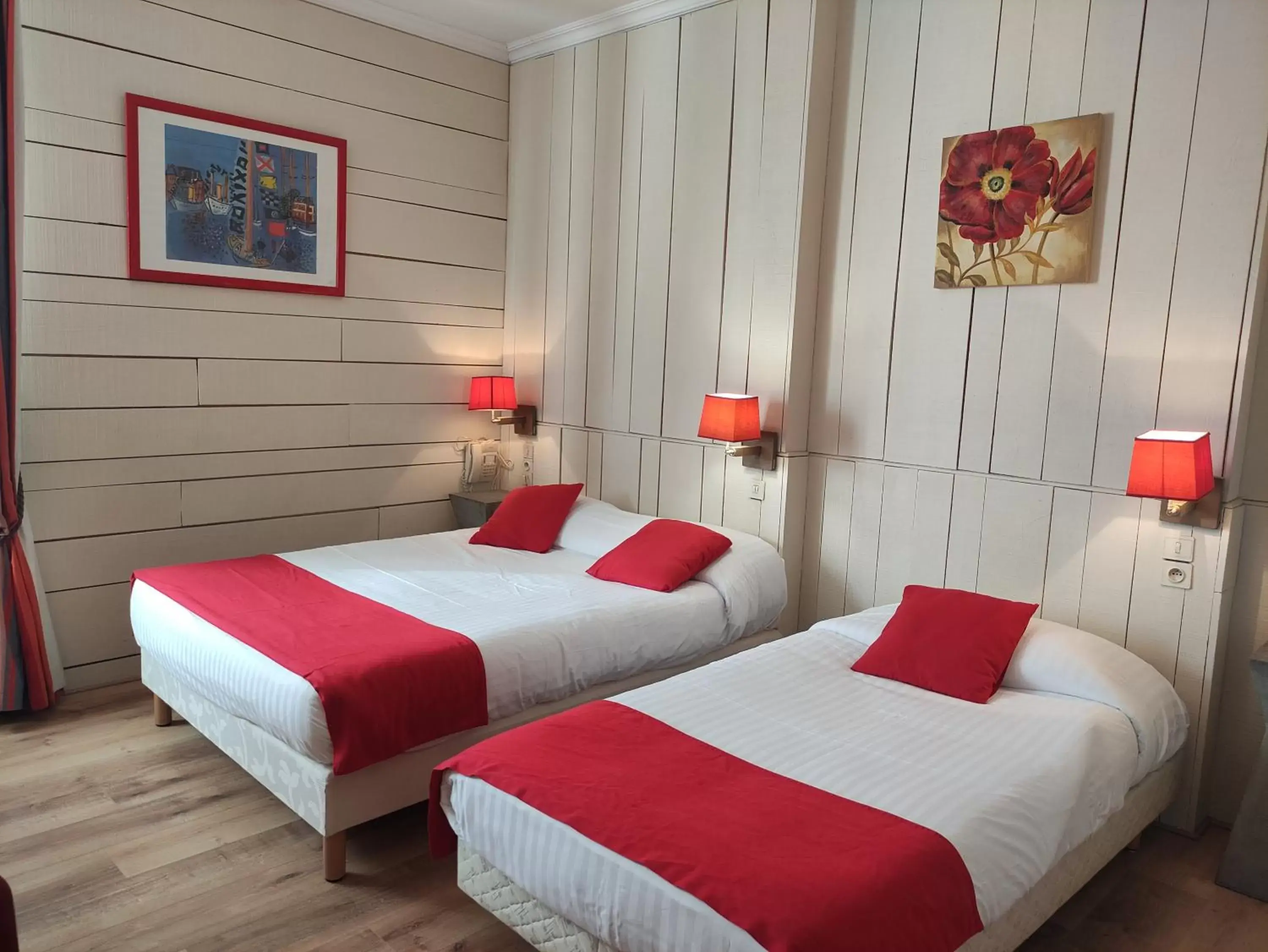 Bedroom, Bed in Le Pavillon Saint-Martin