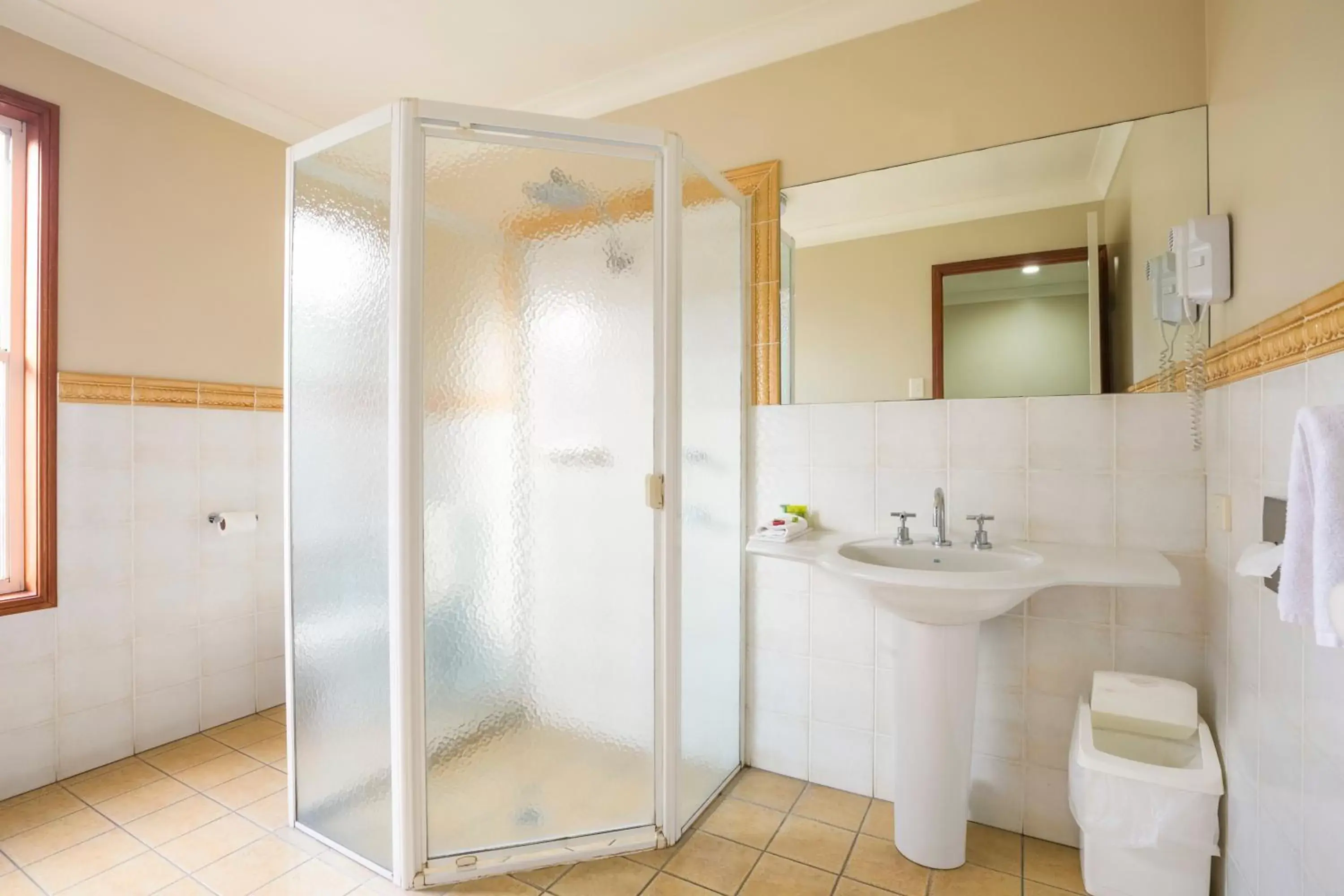 Shower, Bathroom in Nightcap at Federal Hotel Toowoomba