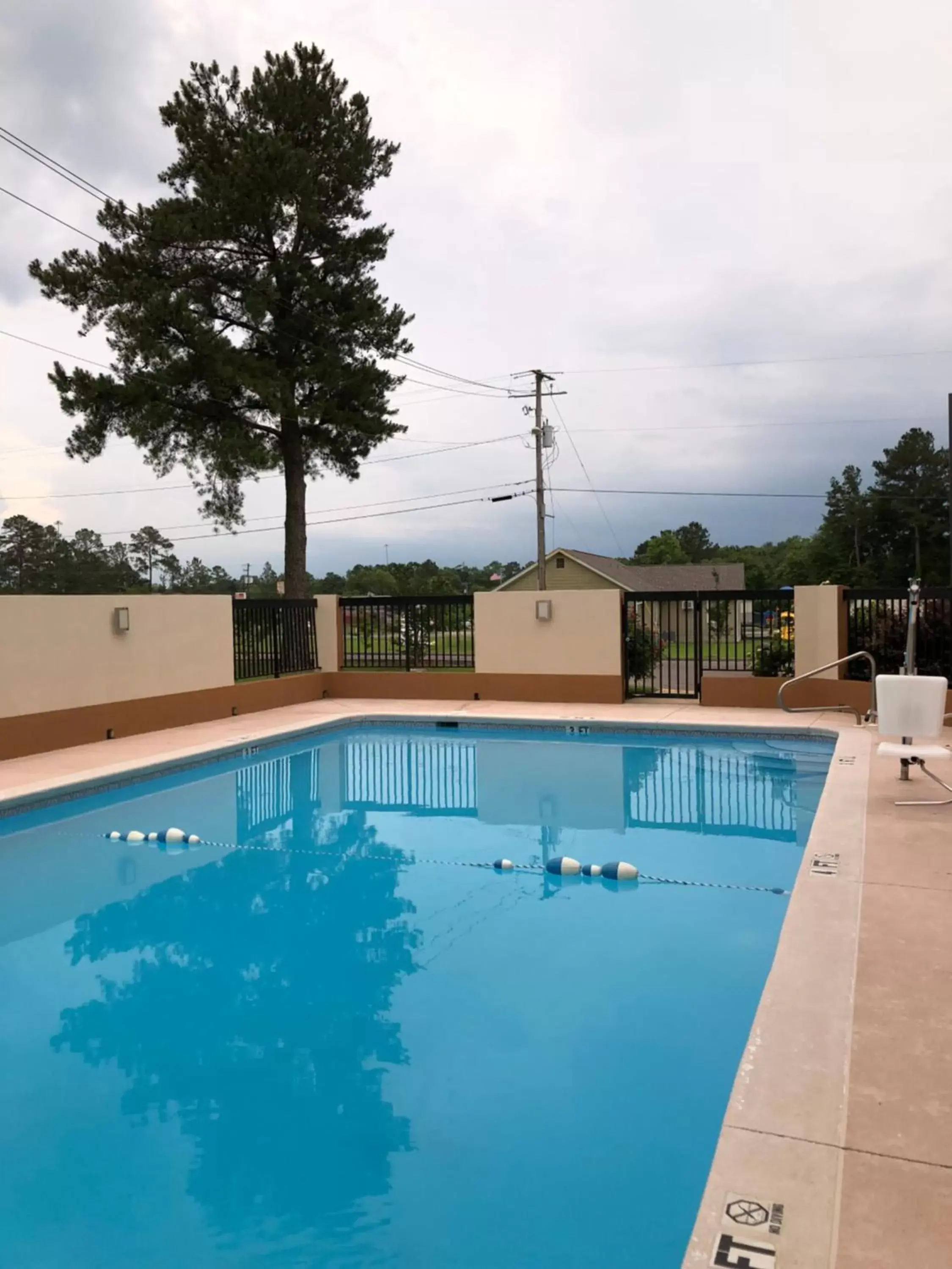 Swimming Pool in Millennium Inn