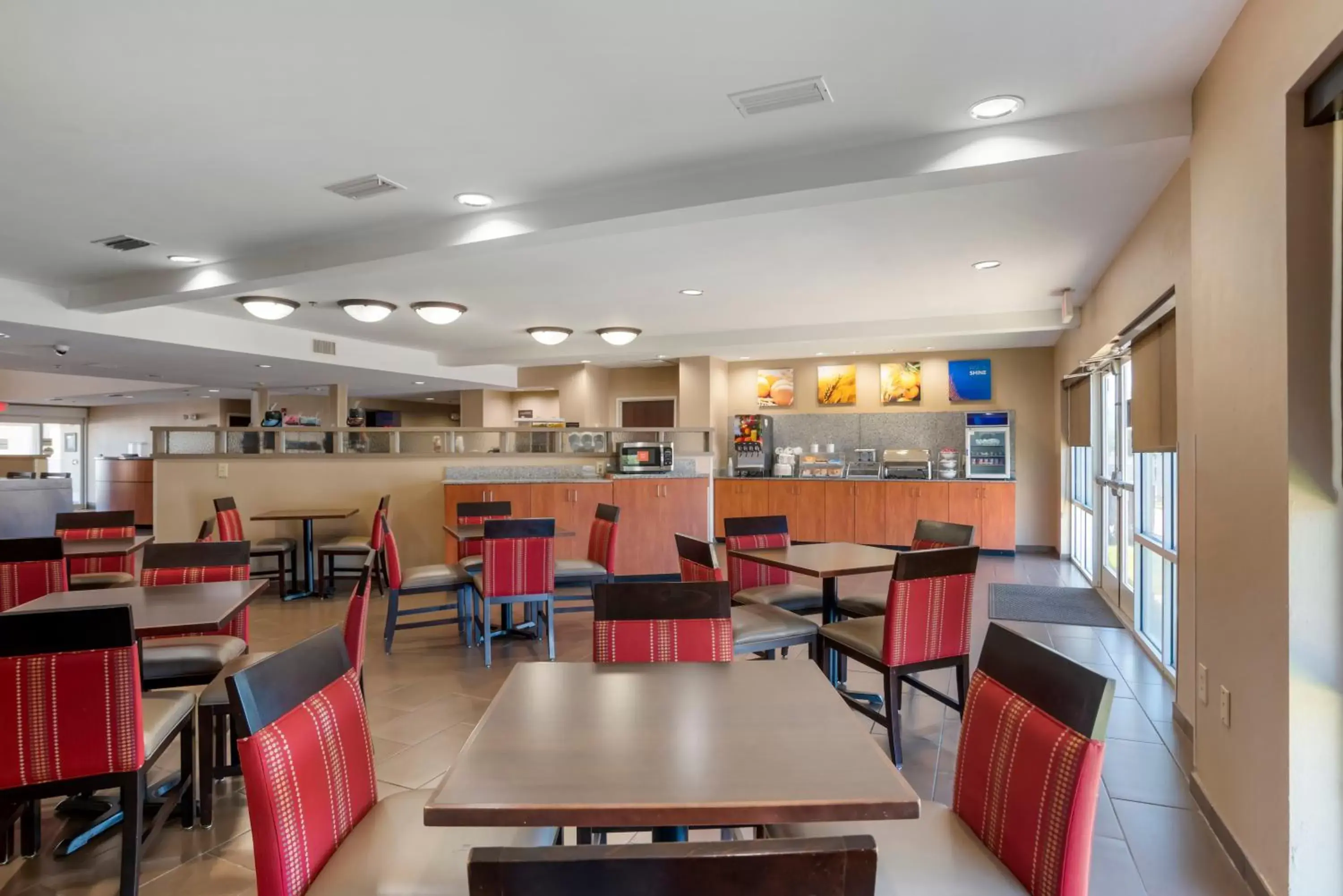 Breakfast, Restaurant/Places to Eat in Comfort Suites Foley - North Gulf Shores