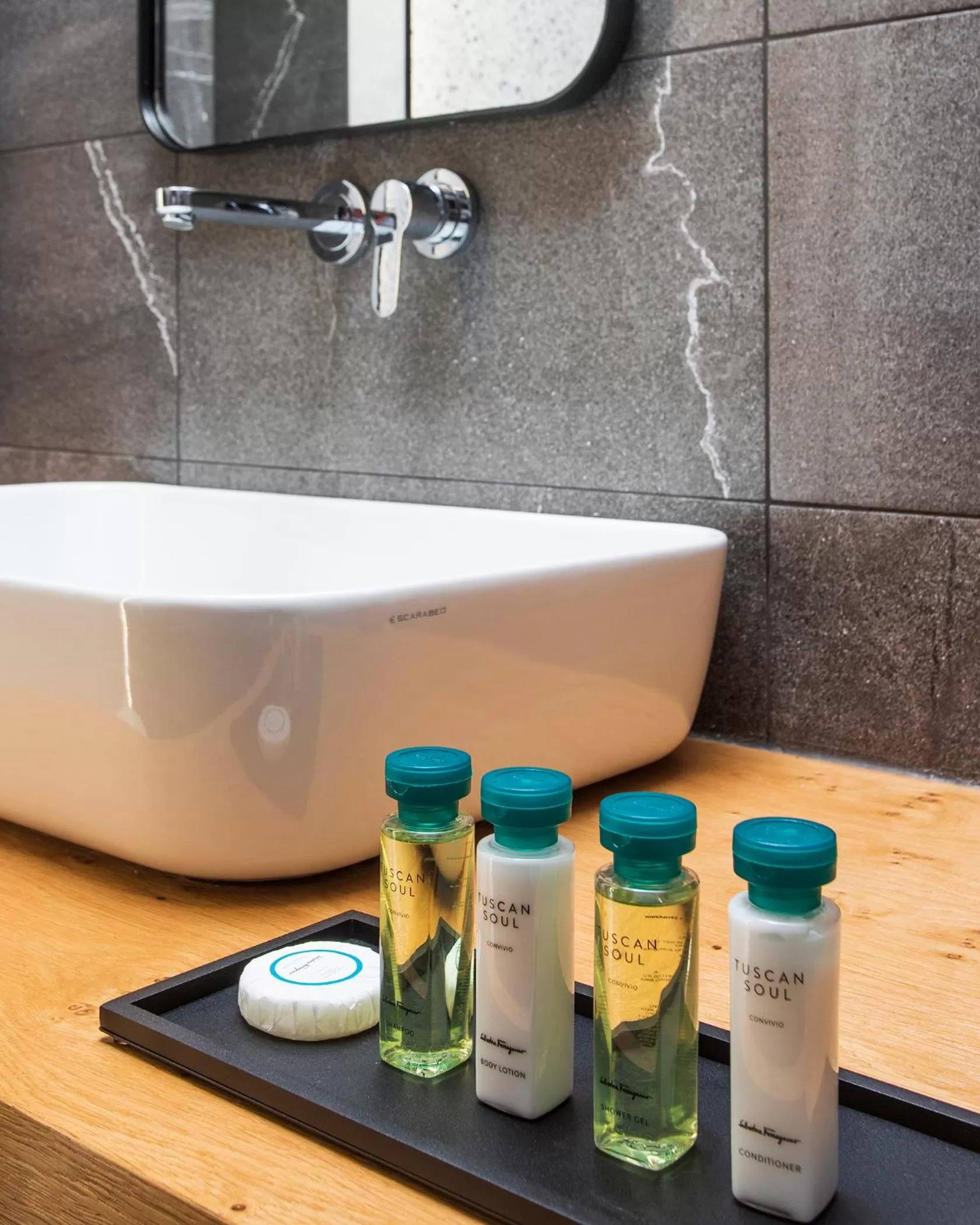 Toilet in 11 Enteka Acropolis Suites