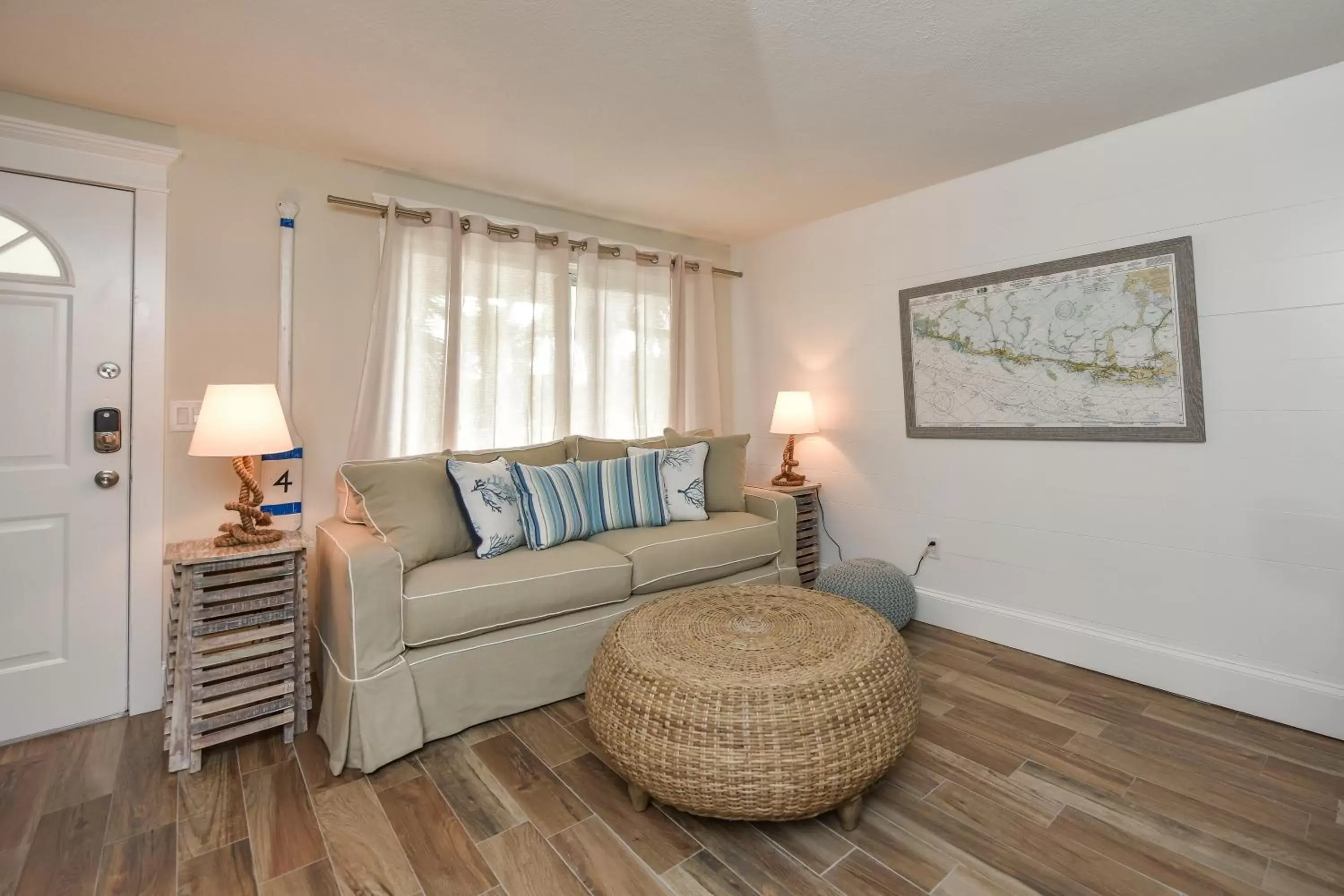 Living room, Seating Area in Tropical Breeze Resort