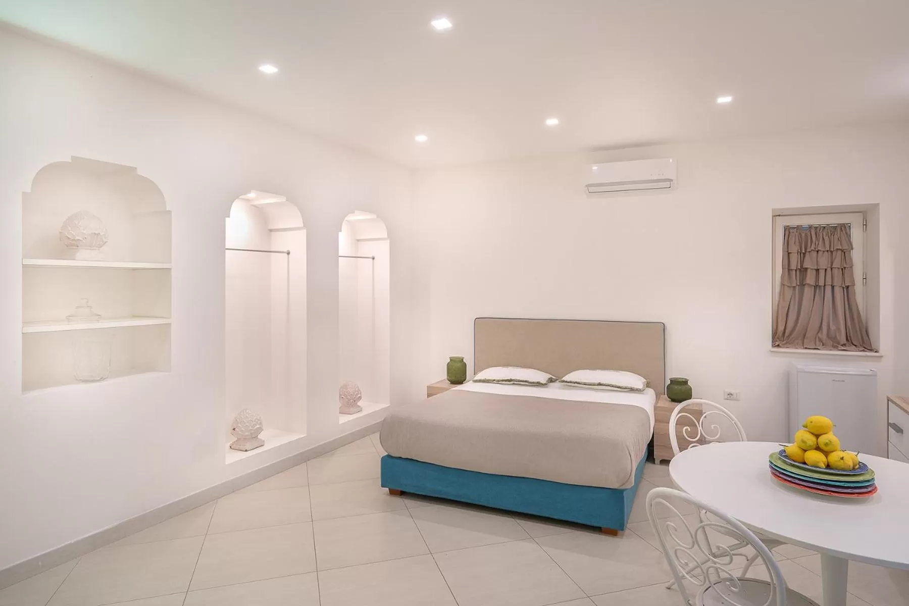 Photo of the whole room, Bed in Palazzo Scaramellino