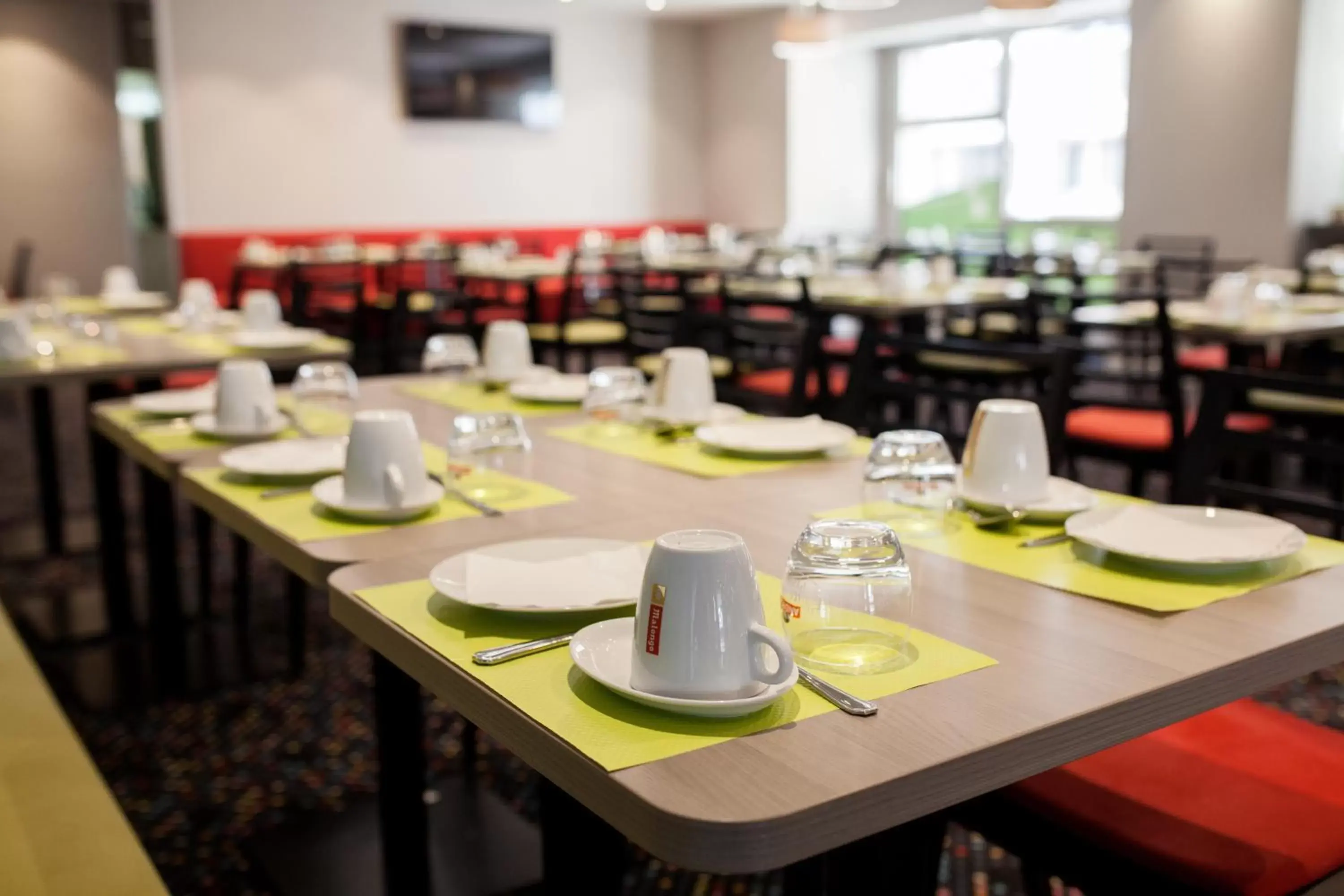Breakfast, Restaurant/Places to Eat in Holiday Inn Express Amiens, an IHG Hotel