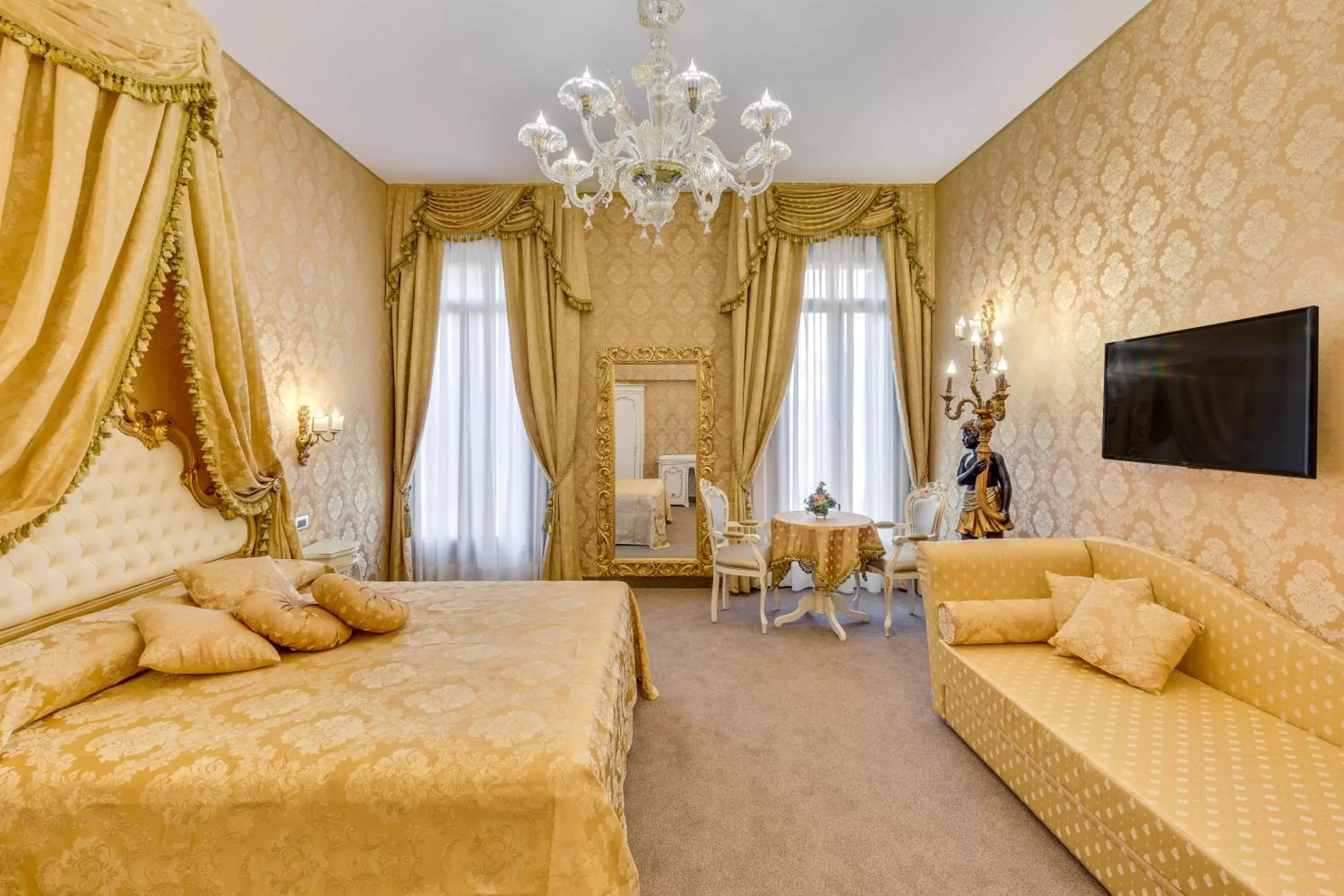 Photo of the whole room, Seating Area in Residenza Veneziana