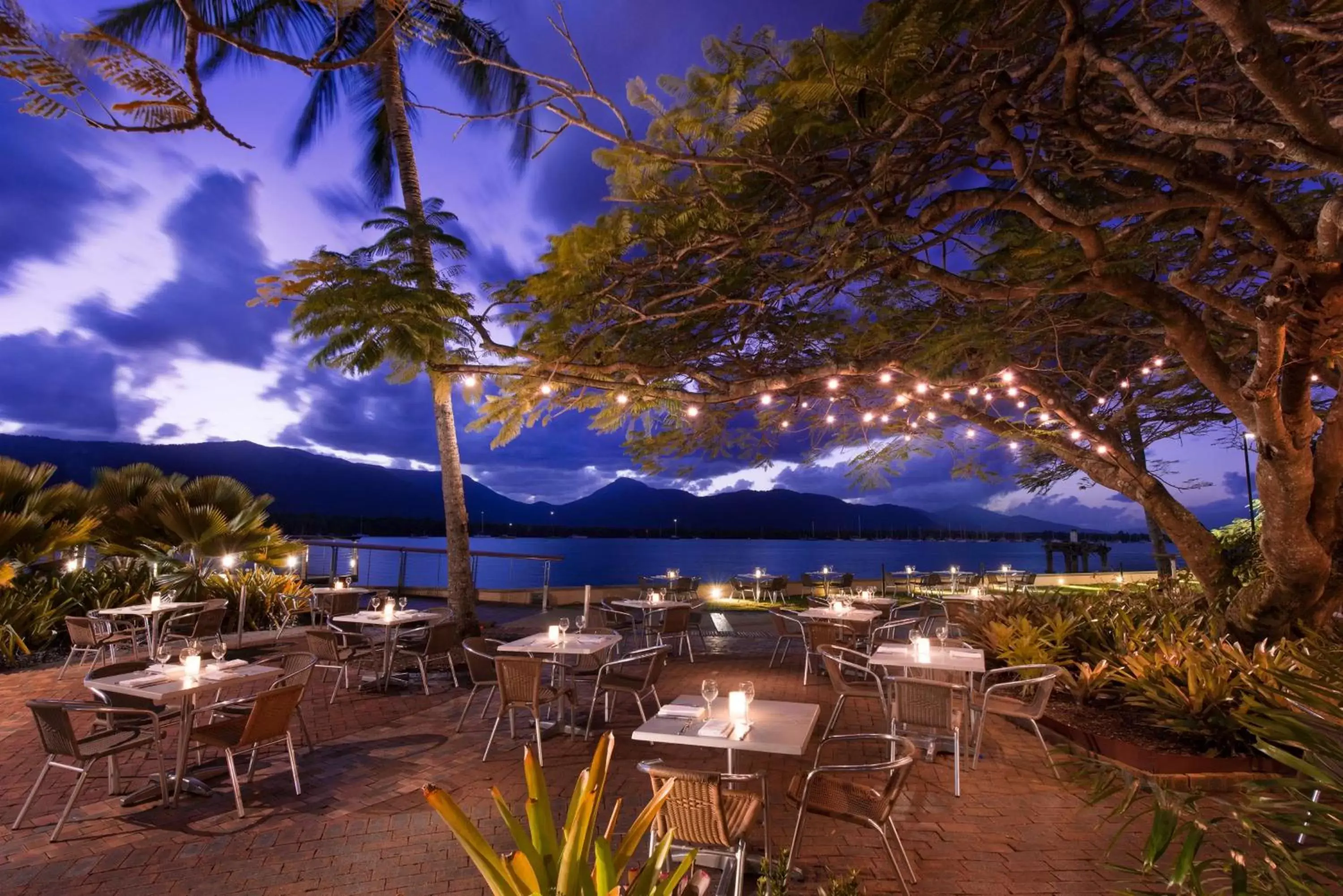 Restaurant/places to eat in Hilton Cairns