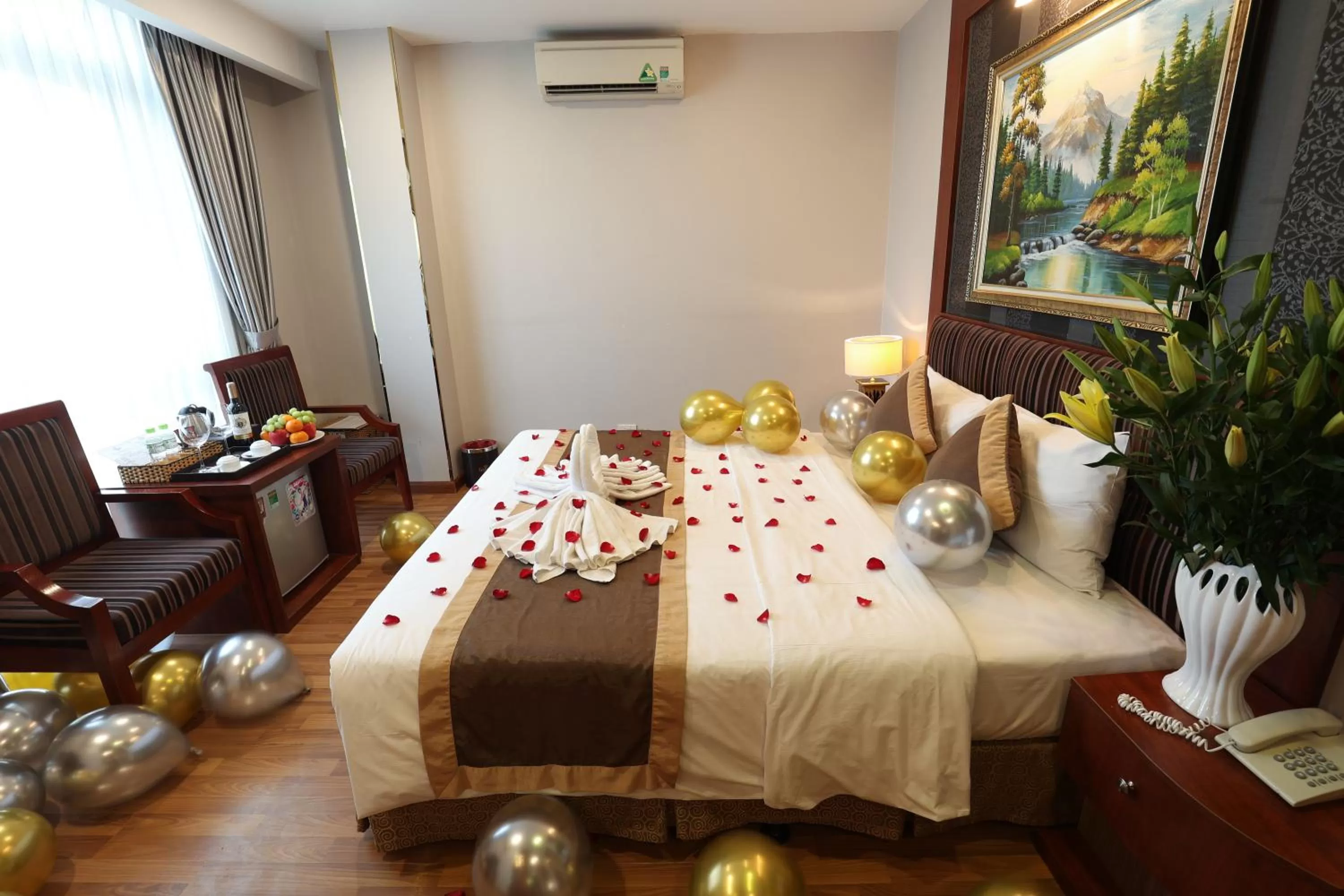 Bed in Gallant Hotel