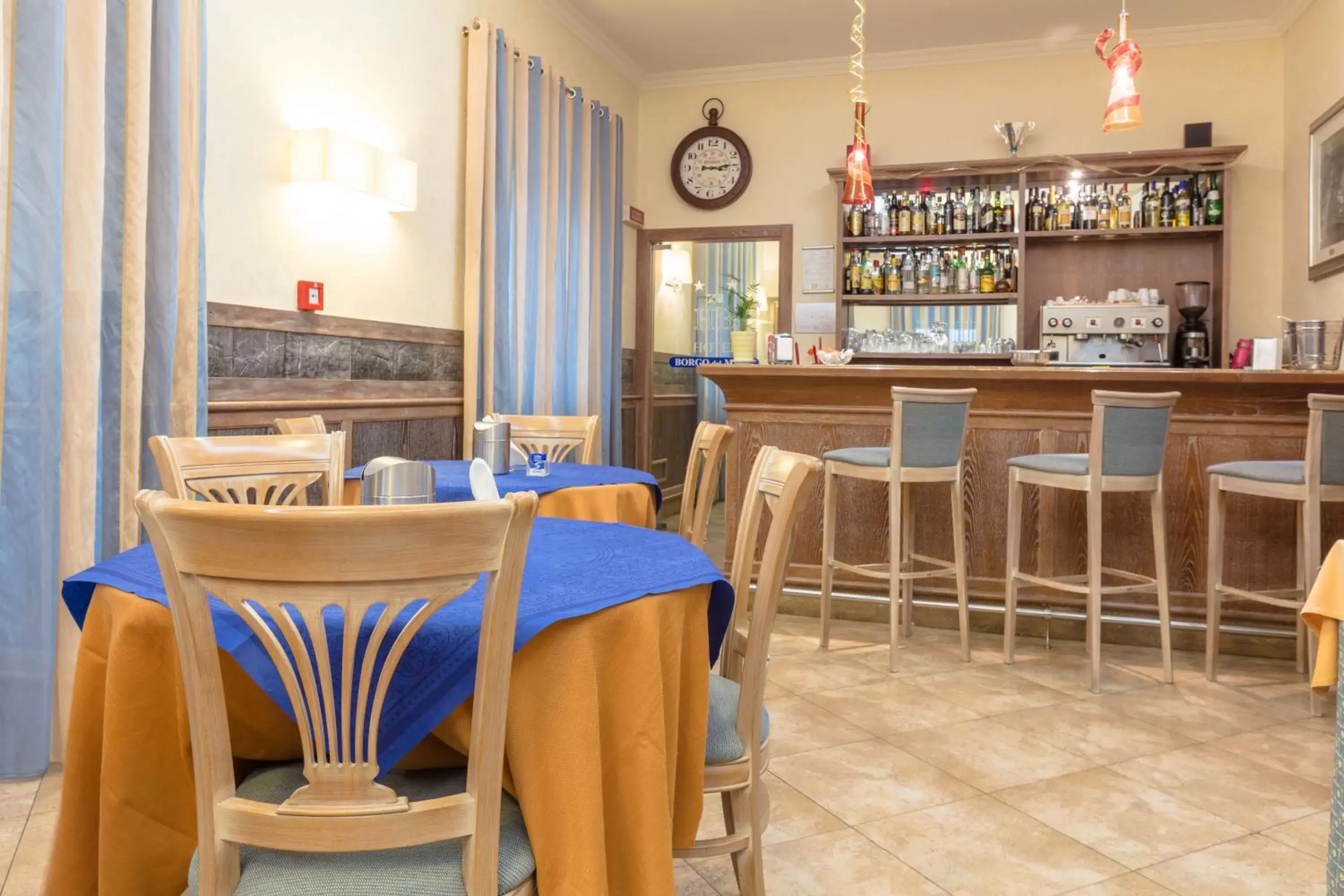 Restaurant/places to eat, Lounge/Bar in Hotel Borgo Del Mare