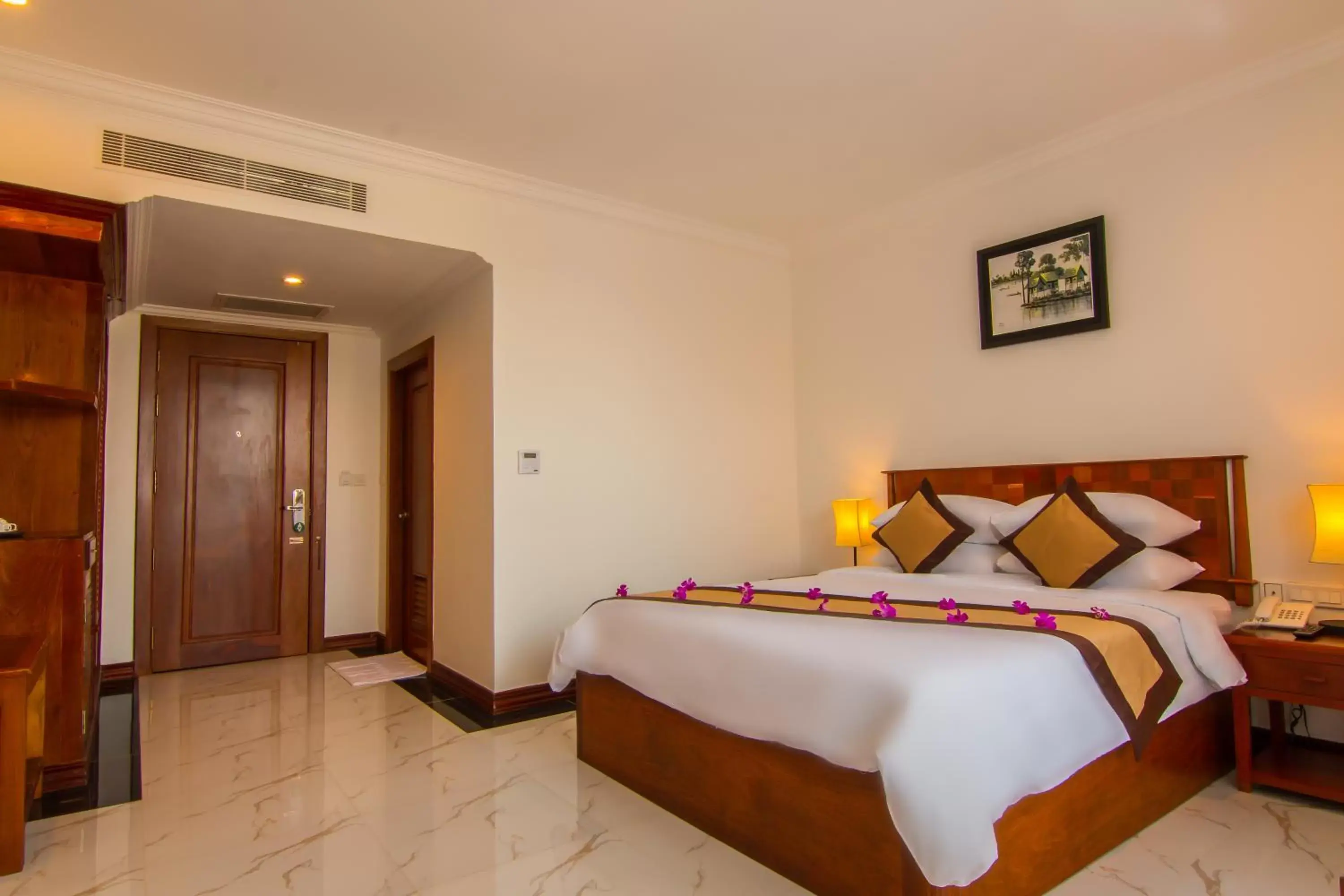 Photo of the whole room, Bed in Glorious Hotel Photo of the whole room, Bed in Glorious Hotel