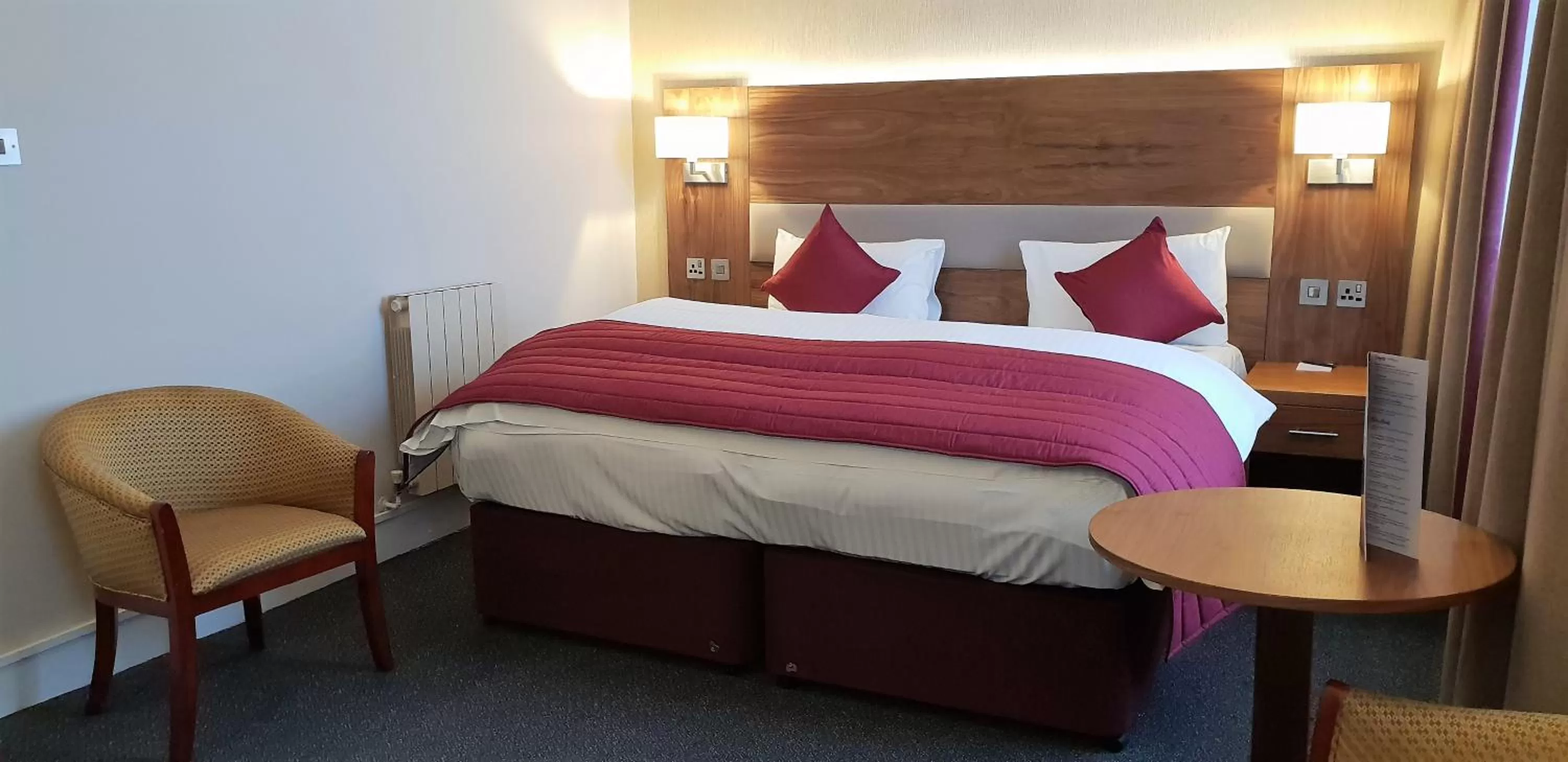 Bedroom, Bed in The Empress Hotel