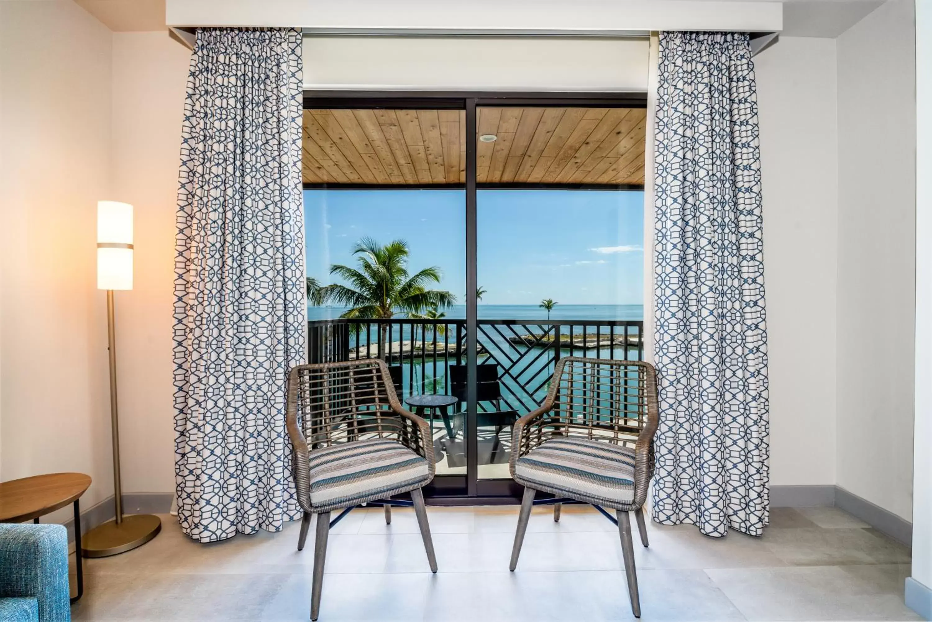 Seating area in Chesapeake Beach Resort