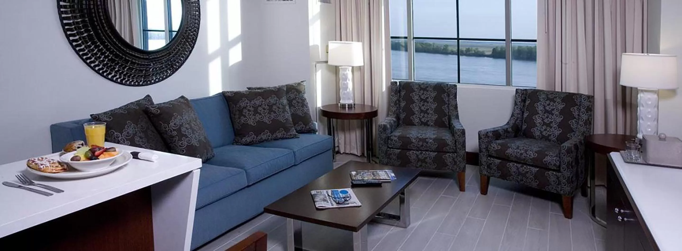 Living room in Bally's Evansville Casino & Hotel