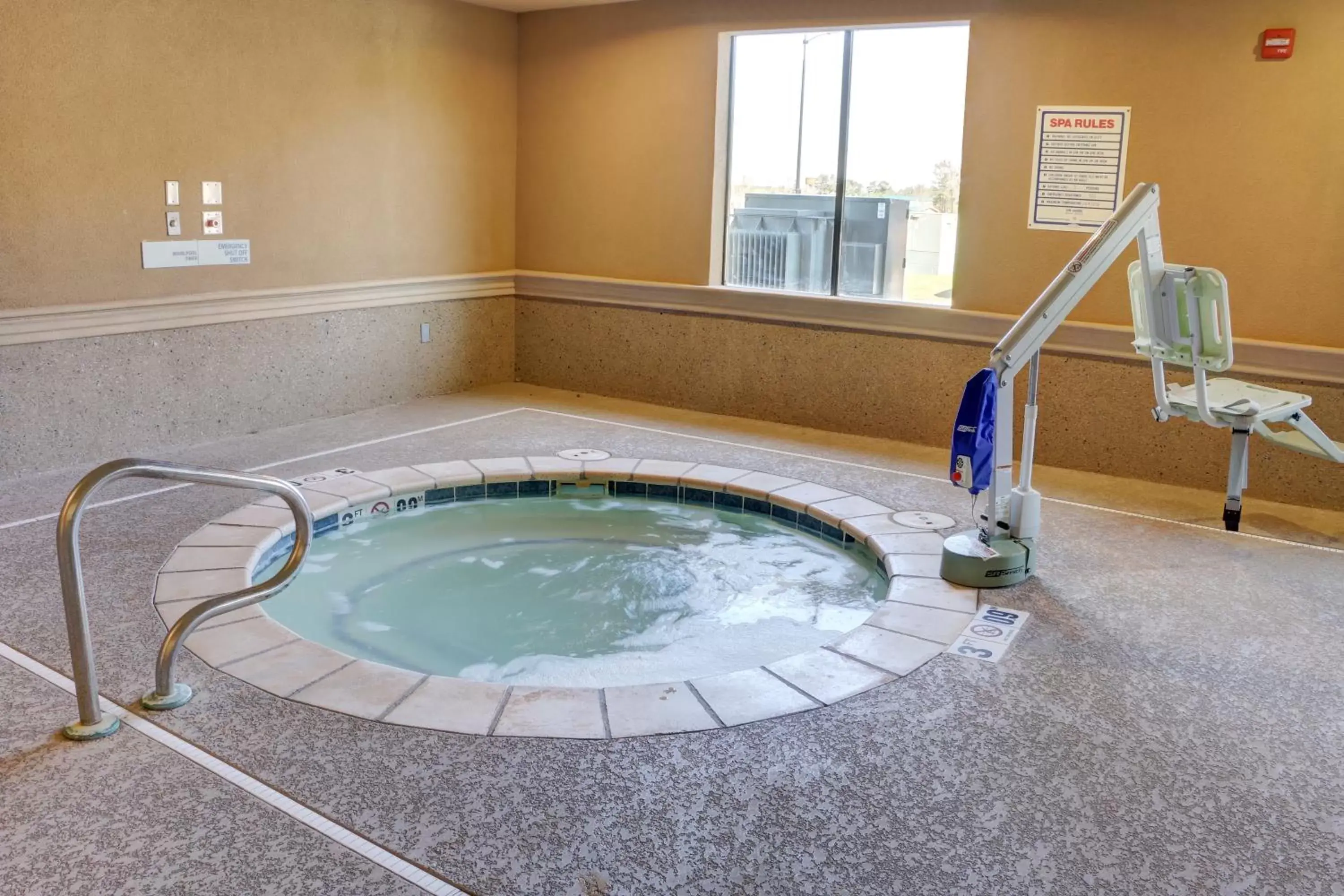 Swimming Pool in Holiday Inn Express Hotel & Suites Texarkana East, an IHG Hotel