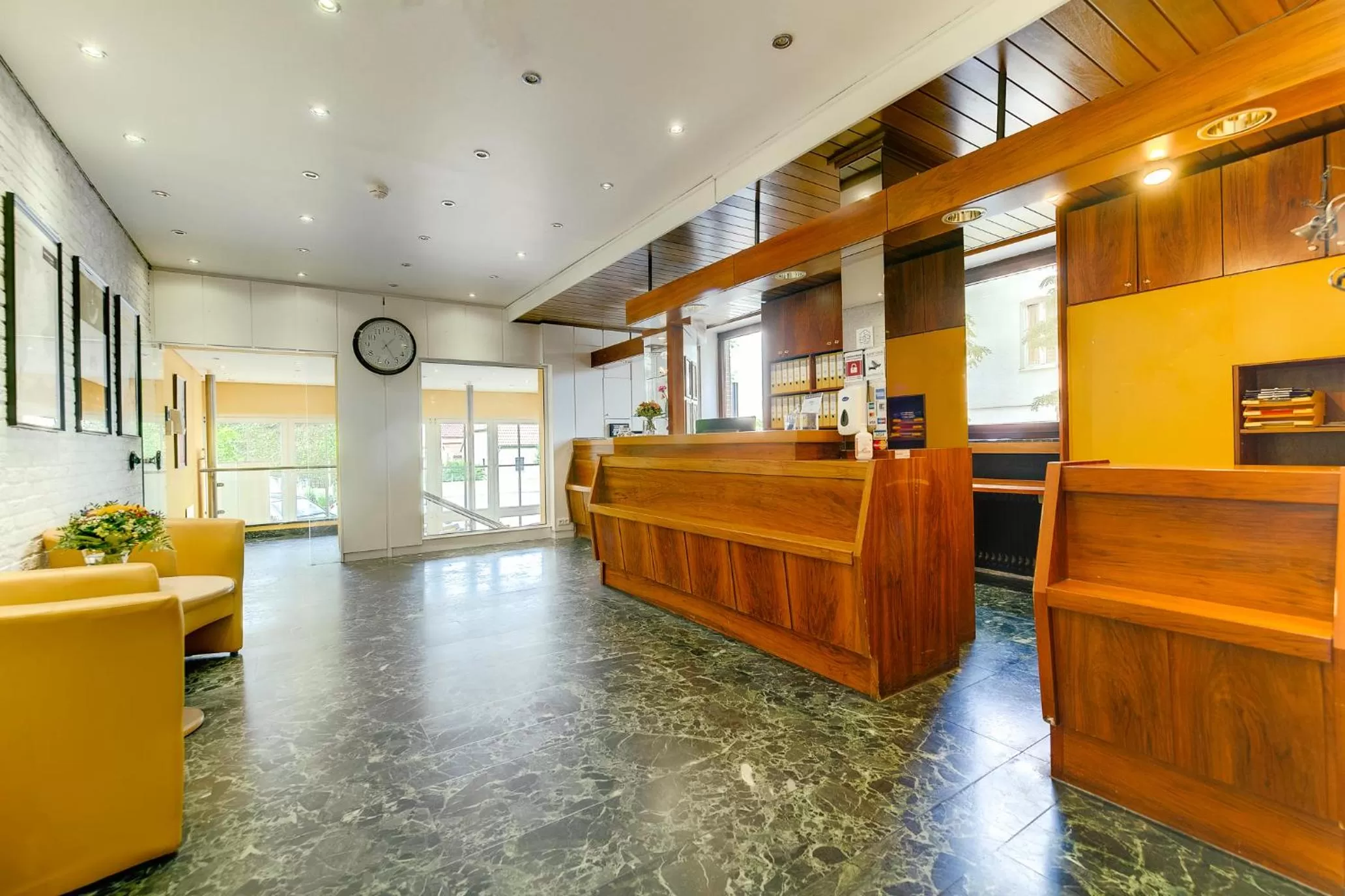 Lobby or reception in Hotel Hannover Airport by Premiere Classe