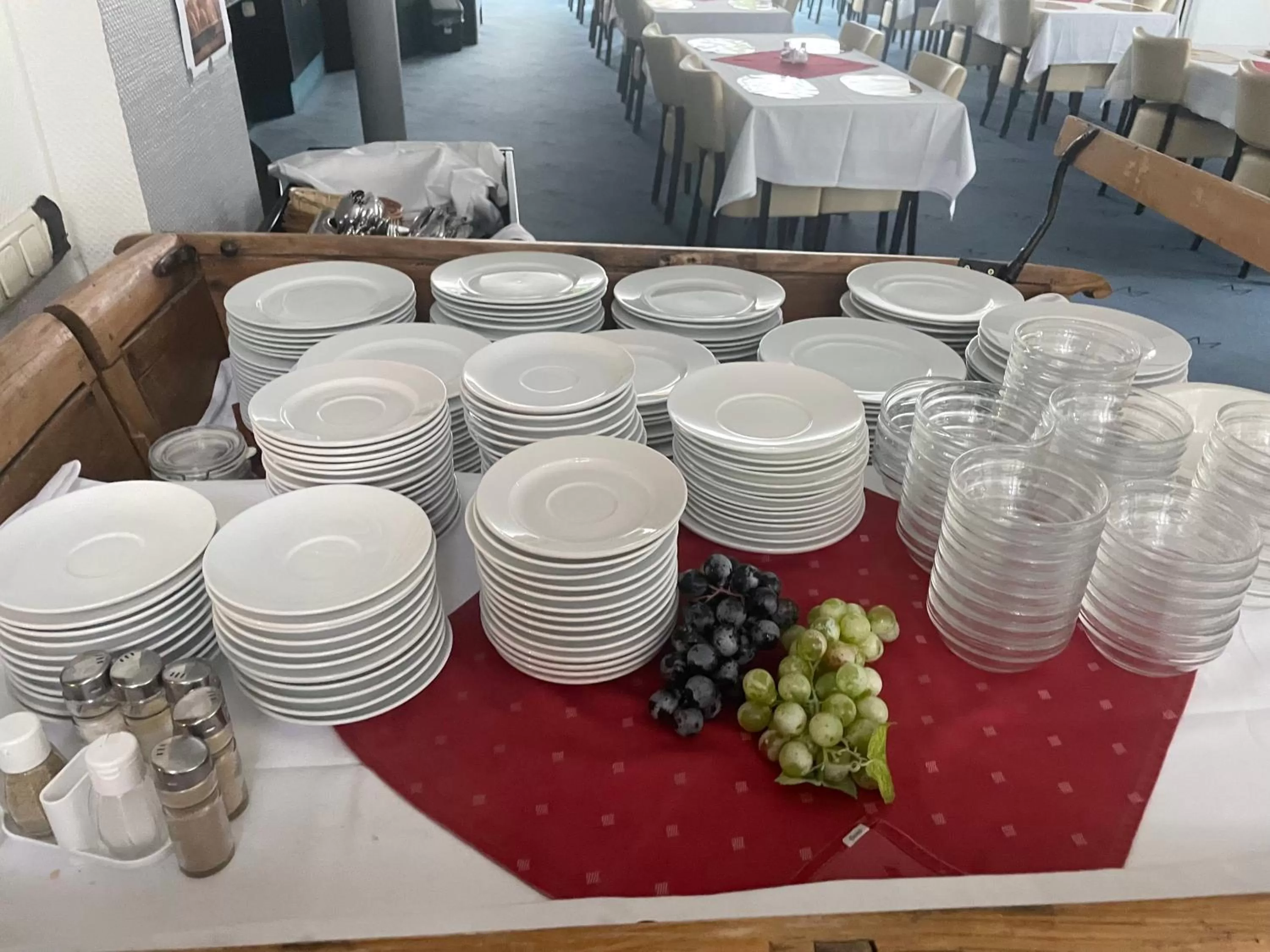 Buffet breakfast in Hotel Bitterfelder Hof