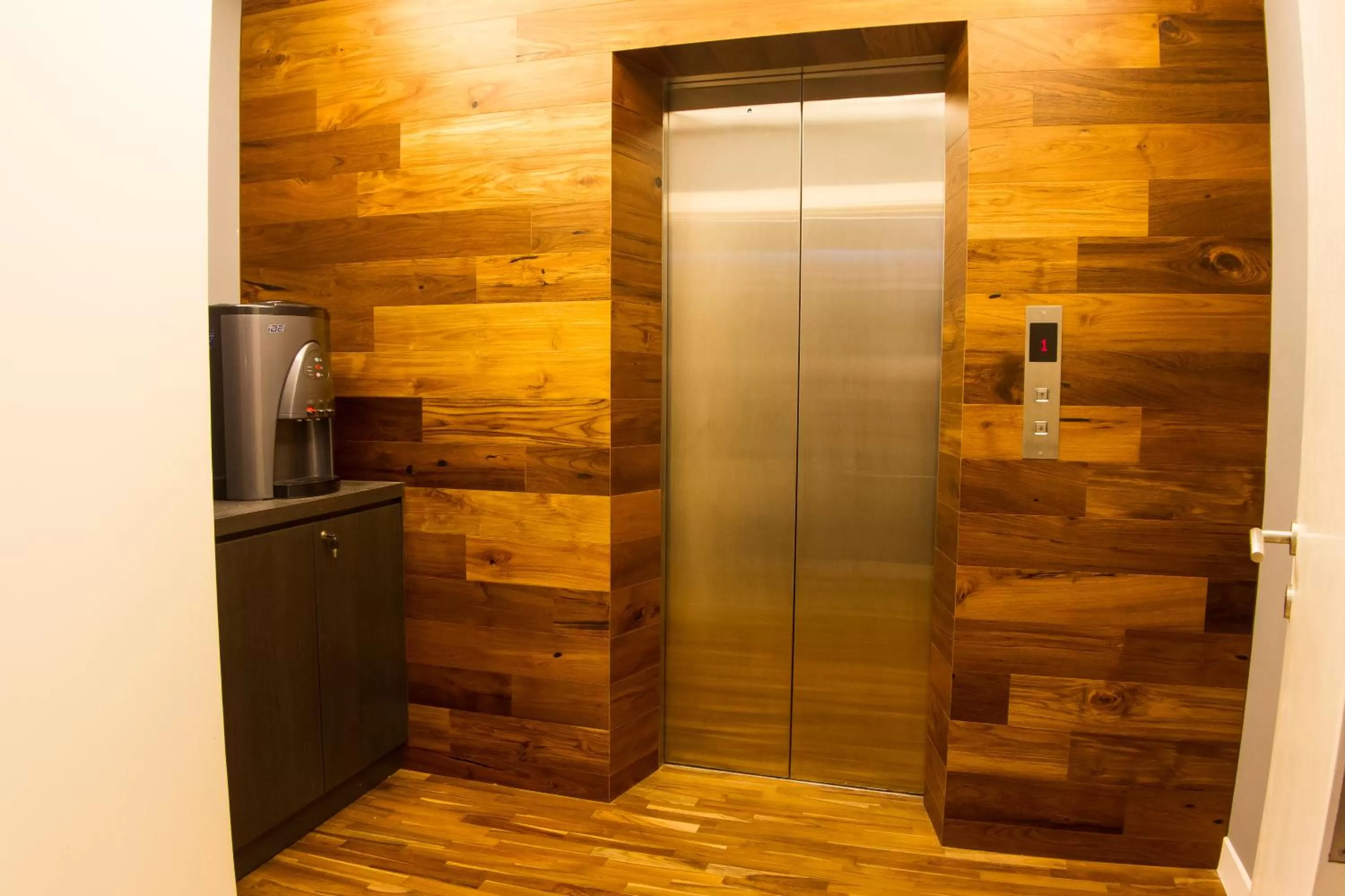 Area and facilities in Mood Hotel