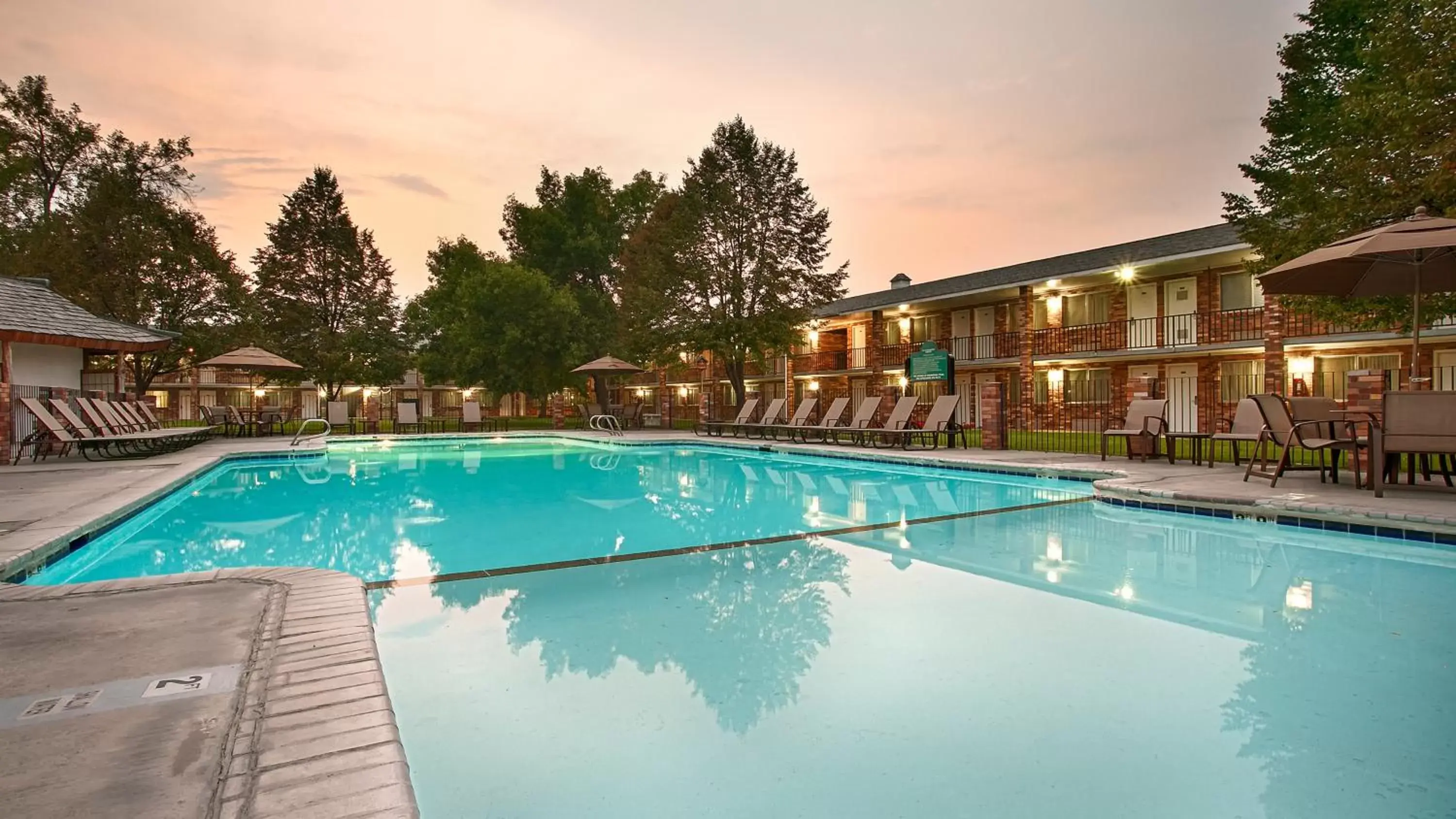 Swimming Pool in Best Western Plus Burley Inn & Convention Center