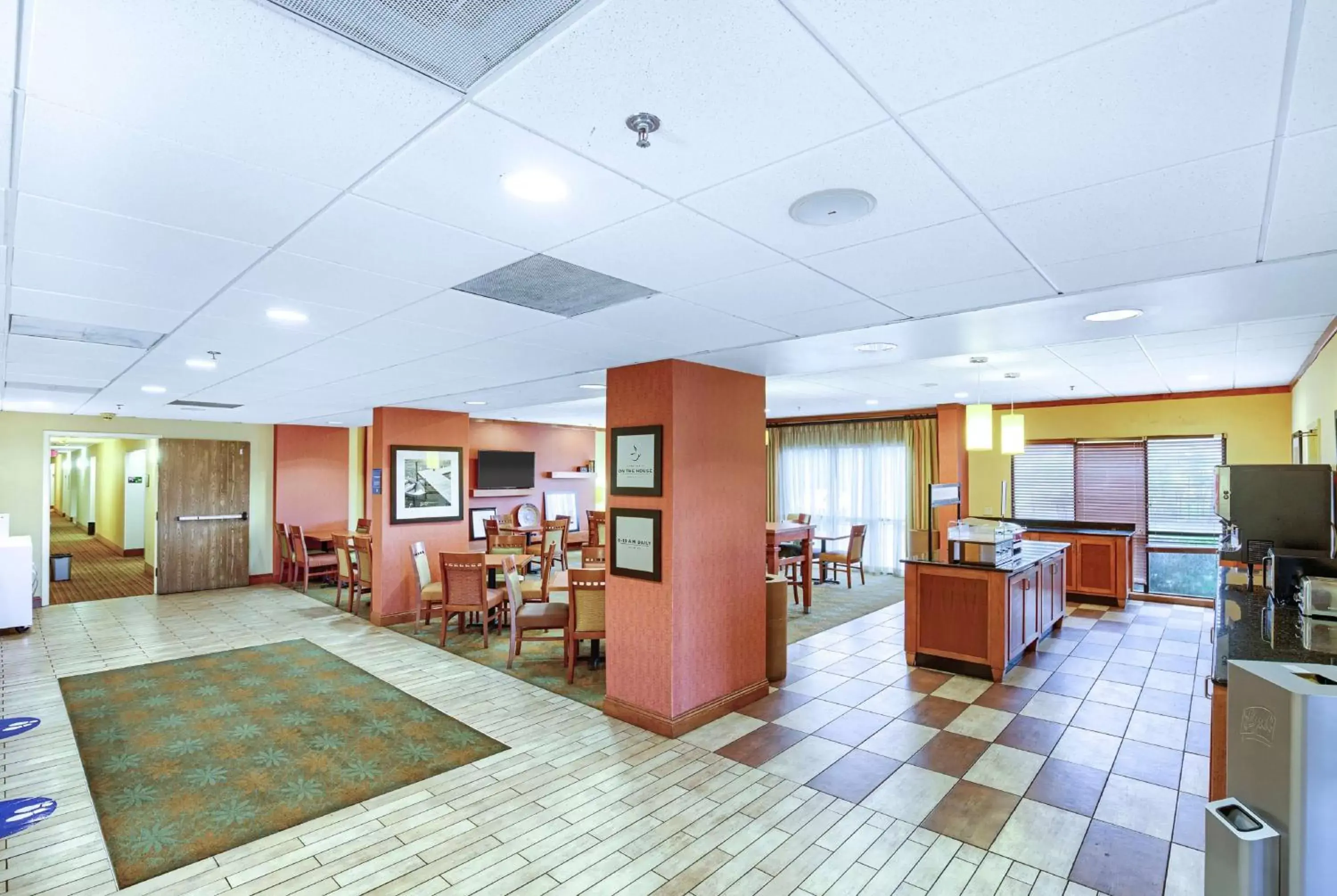 Restaurant/places to eat in Hampton Inn Mobile-I-10/Bellingrath Gardens