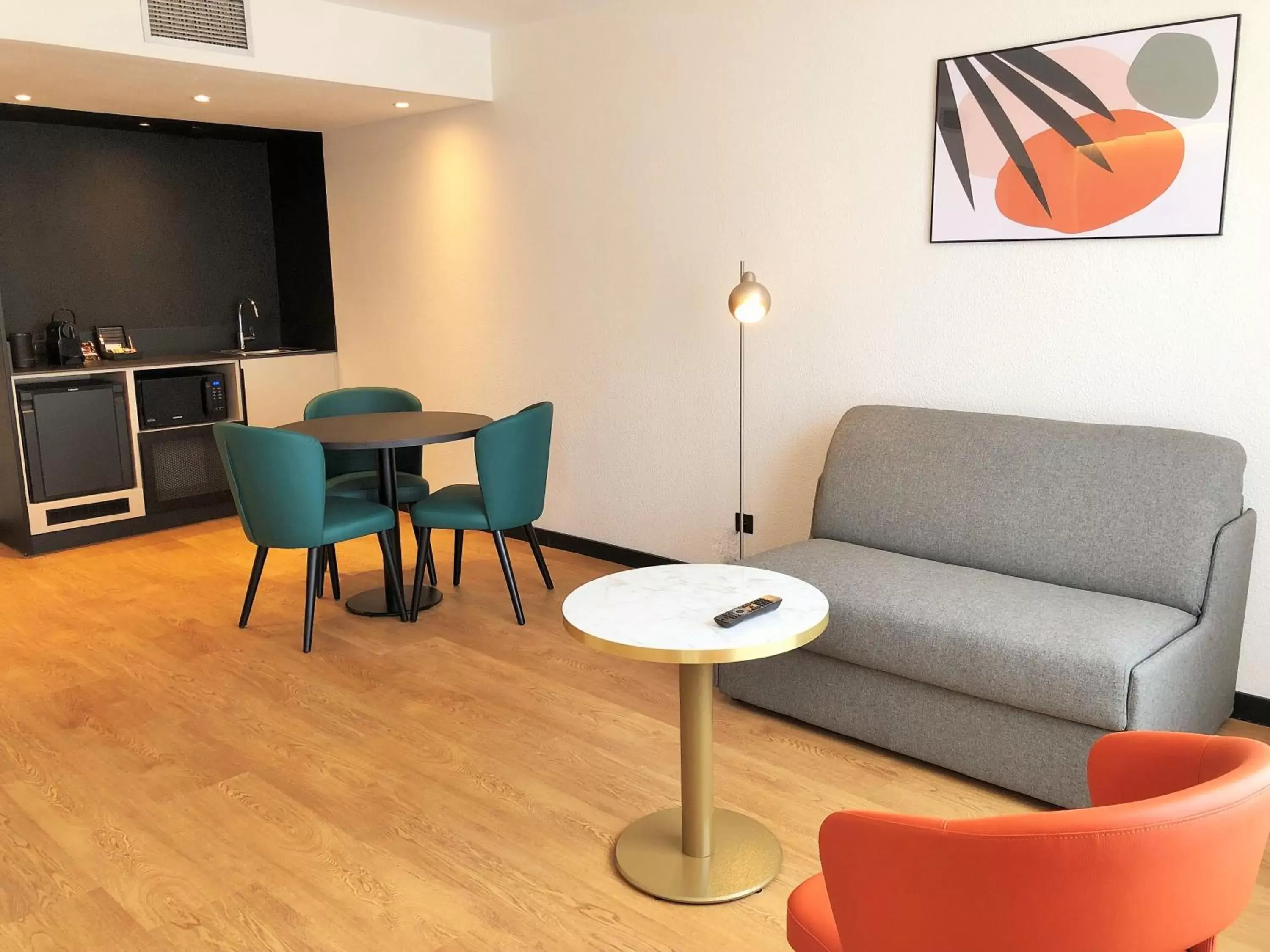 Living room, Seating Area in Novotel Suites Montpellier Antigone
