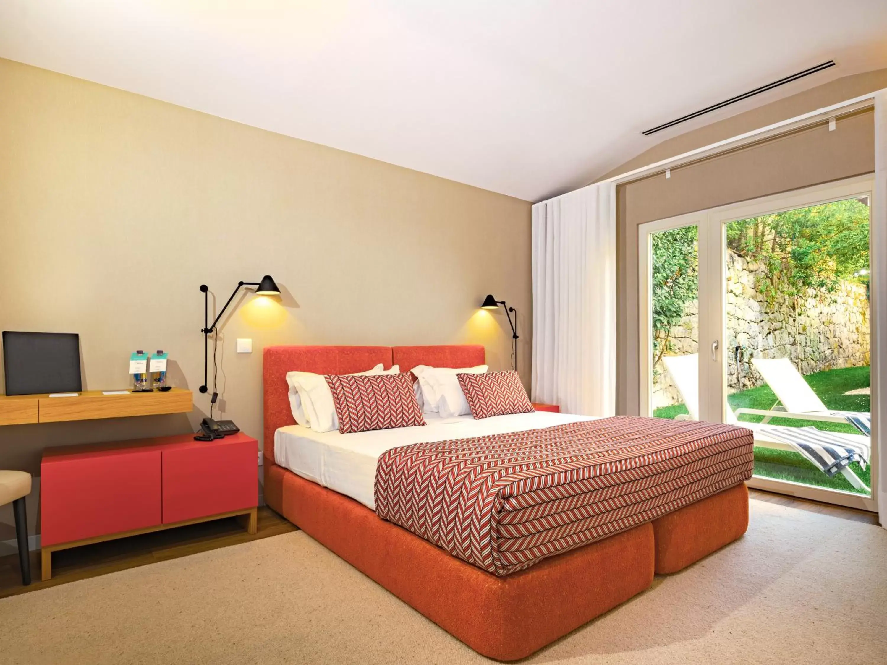 Bedroom, Bed in Villa Termal Monchique - Hotel Central - by Unlock Hotels