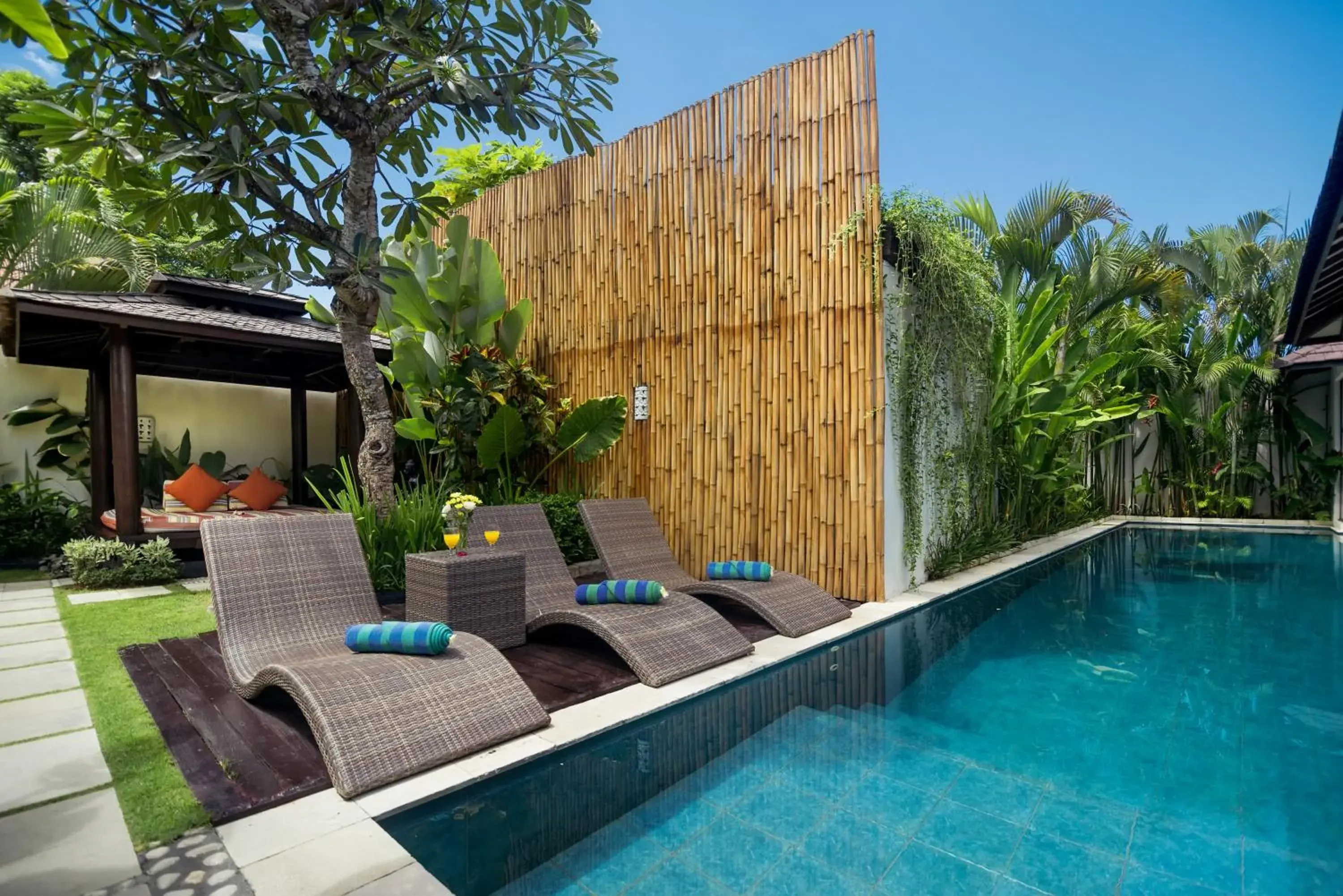 Property building, Swimming Pool in Arama Riverside Villas