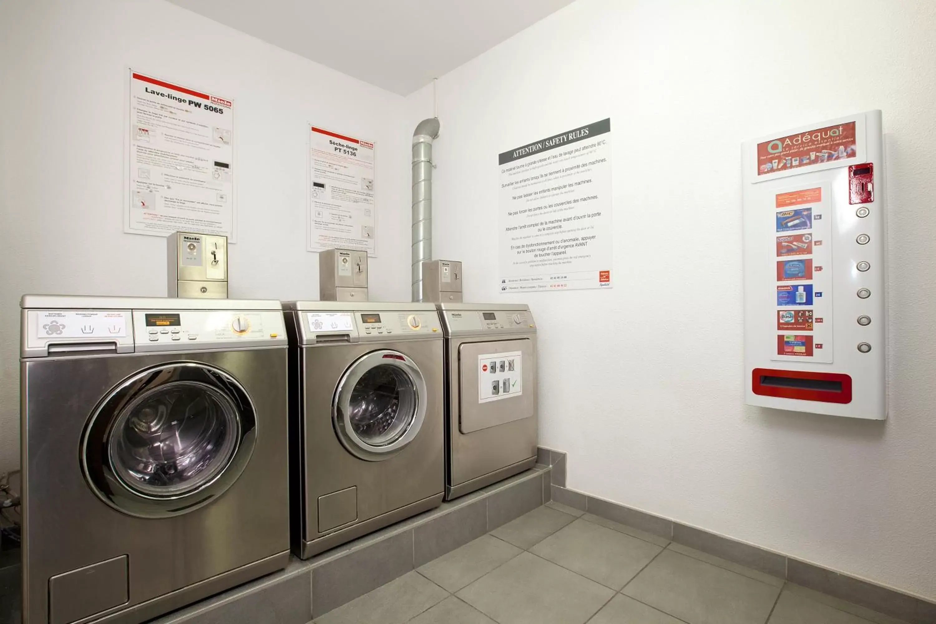 Area and facilities, Bathroom in Séjours & Affaires Angers Atrium