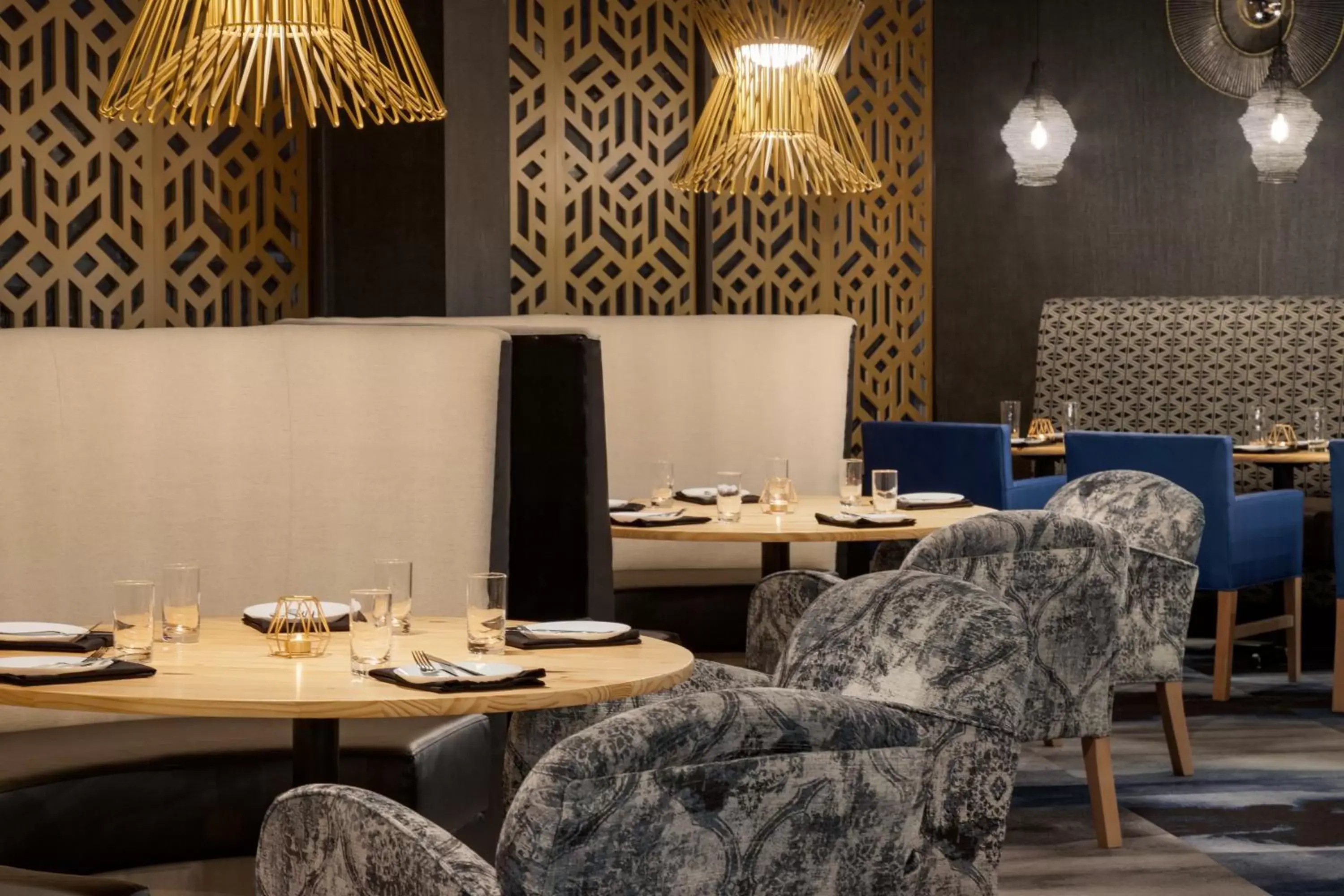 Restaurant/places to eat in Holiday Inn Philadelphia Arpt-Stadium Area by IHG Restaurant/places to eat in Holiday Inn Philadelphia Arpt-Stadium Area by IHG