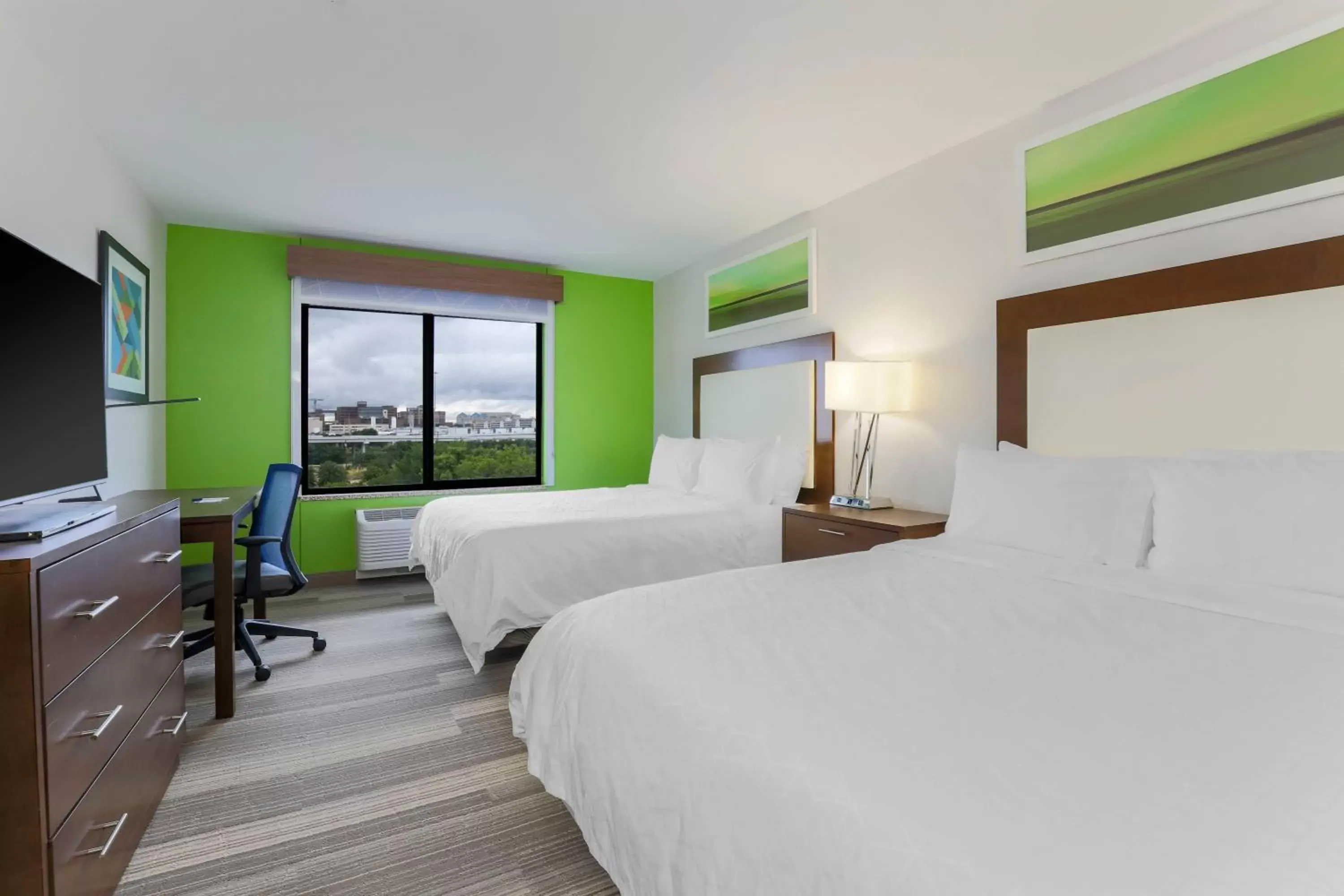 Photo of the whole room in Holiday Inn Express Hotel & Suites Fort Worth Downtown, an IHG Hotel