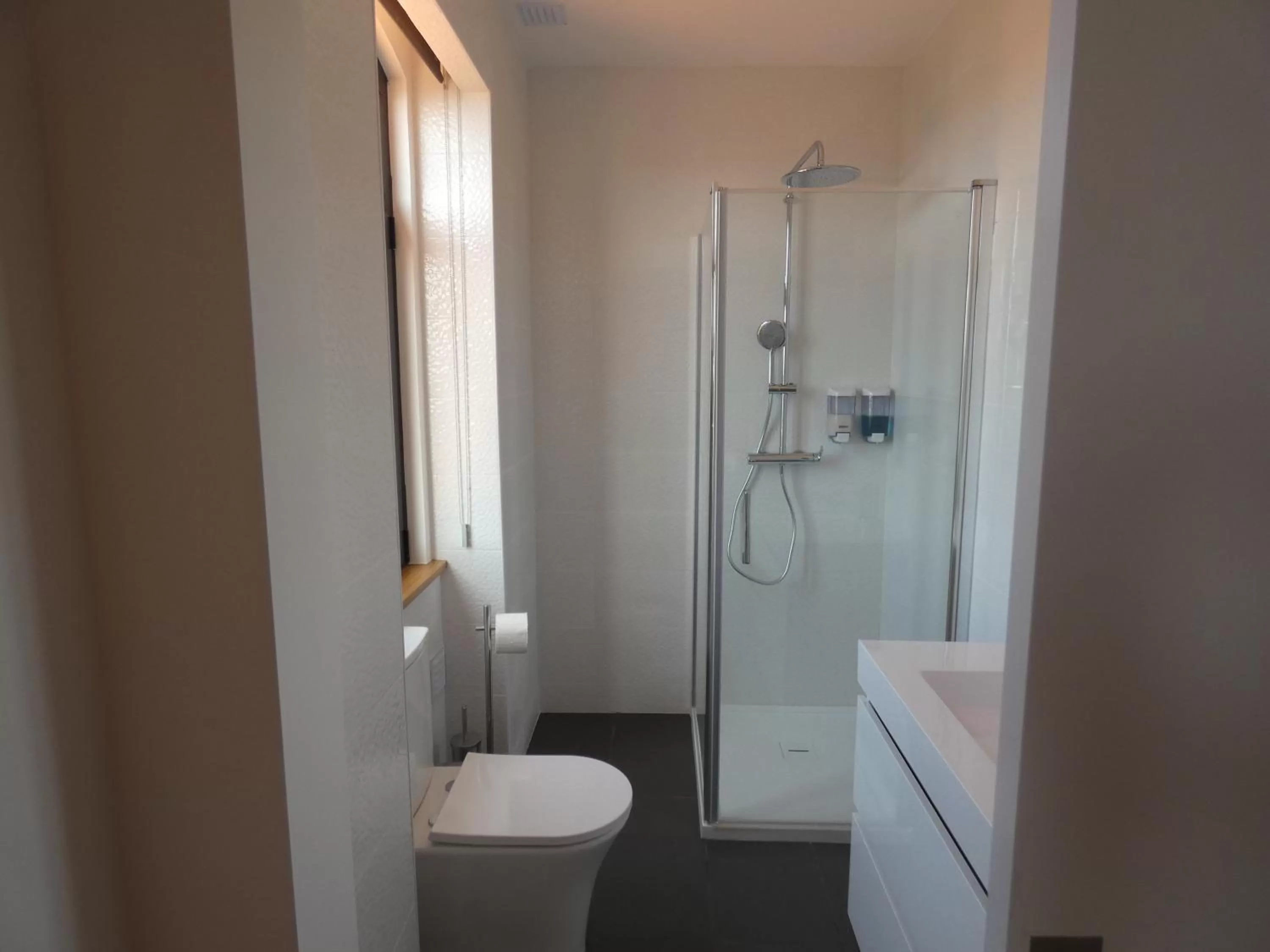 Toilet, Bathroom in Pinhal Litoral