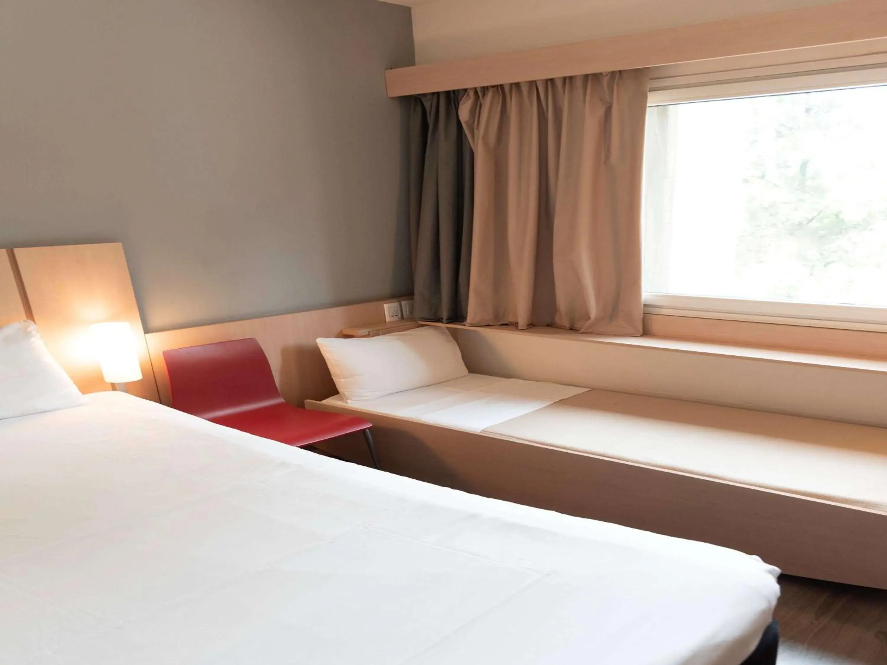 Photo of the whole room, Bed in Hotel Ibis Pilar