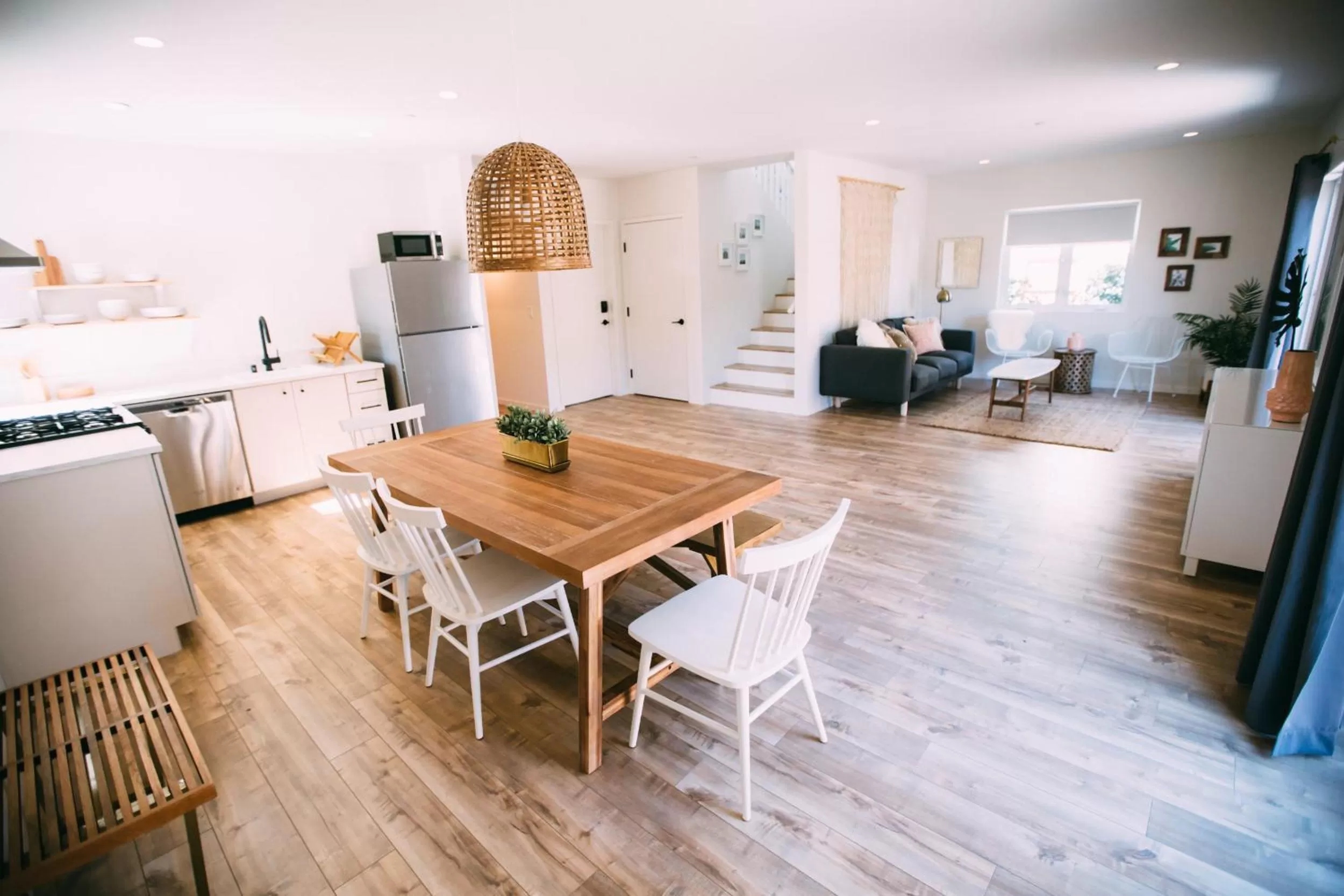 Communal lounge/ TV room in Noon on Sunset Hill