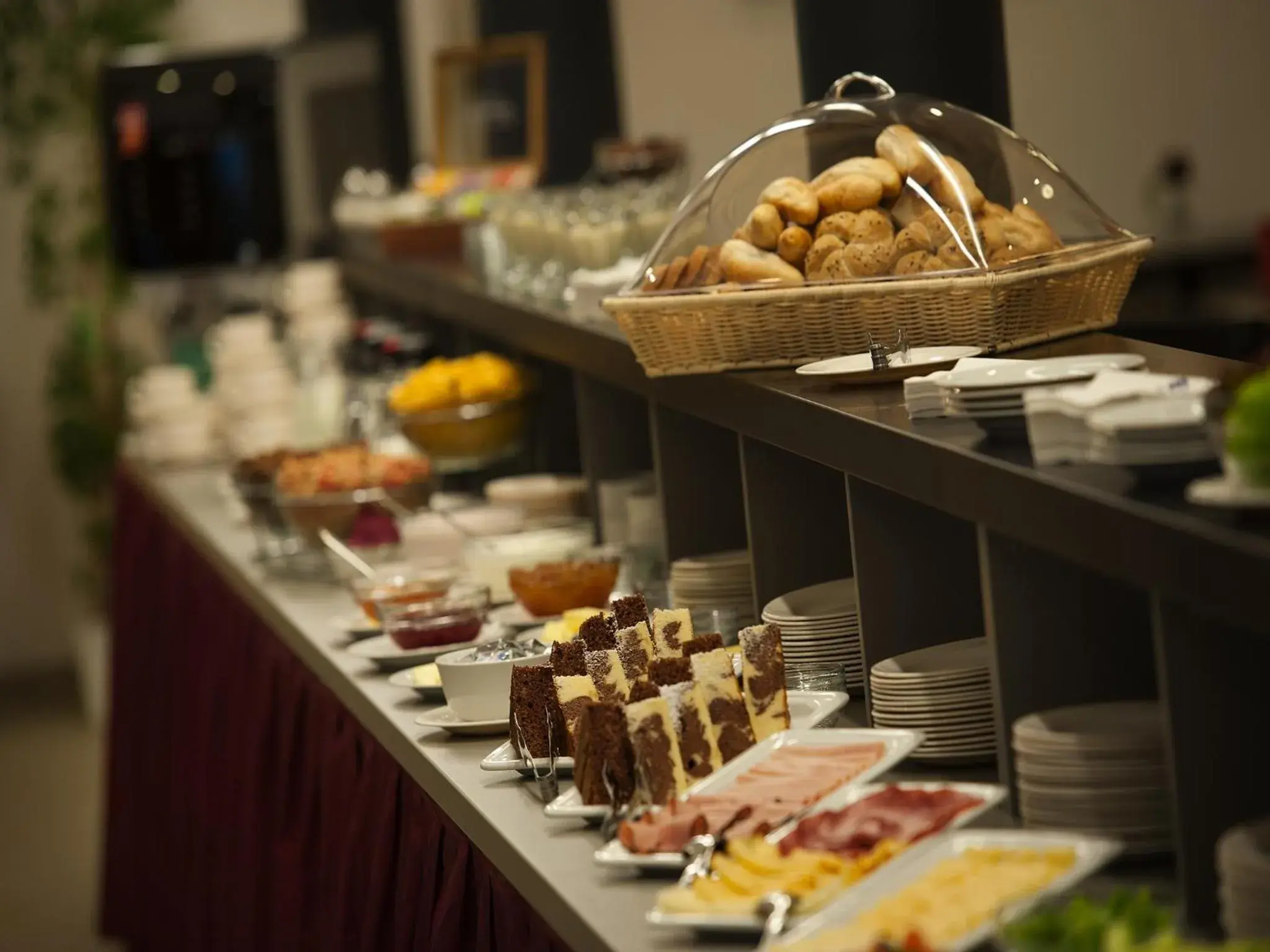 Buffet breakfast, Food in EA Business Hotel Jihlava