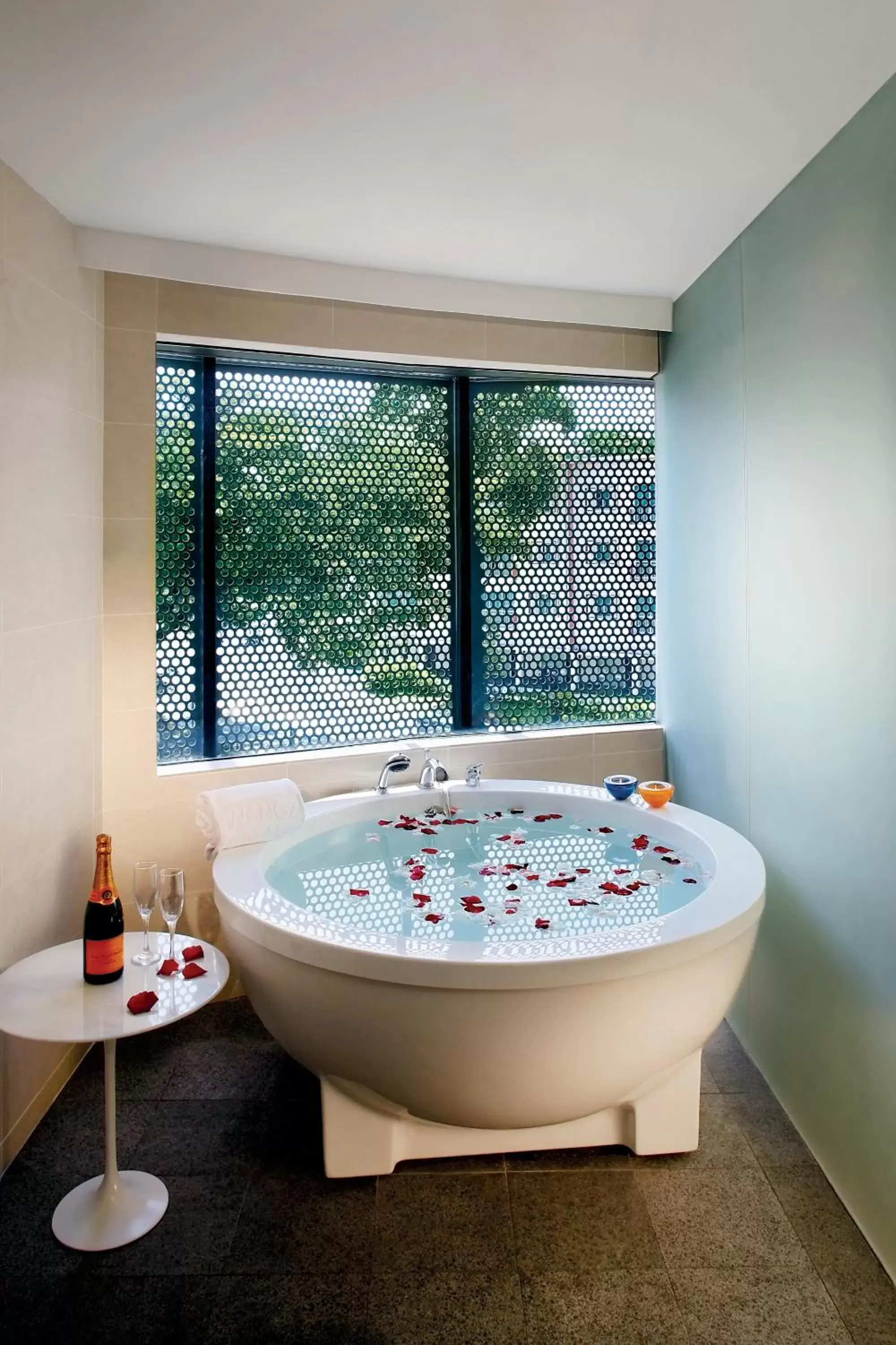 Bathroom in D'Hotel Singapore managed by The Ascott Limited