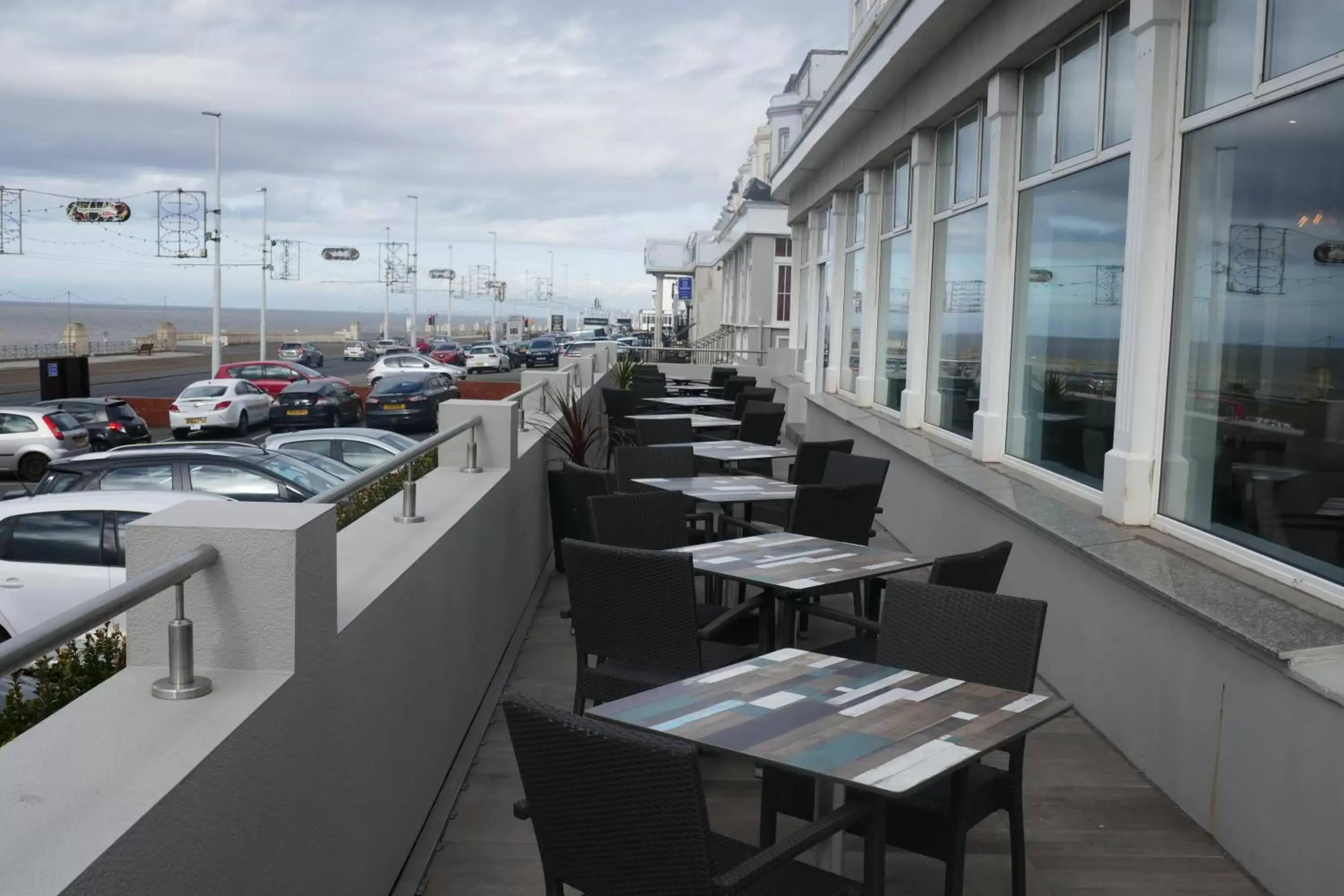 Balcony/Terrace, Restaurant/Places to Eat in Best Western Carlton Hotel
