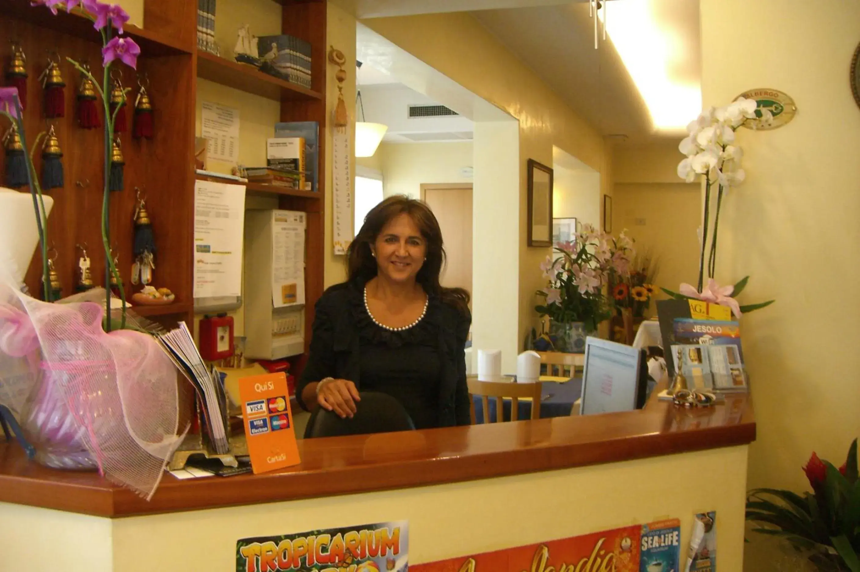 People, Lobby/Reception in Hotel Lido