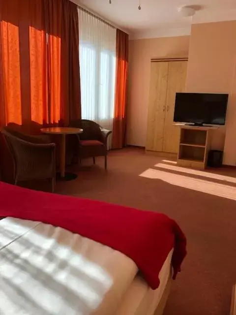 Photo of the whole room, Bed in Hotel Imperial Photo of the whole room, Bed in Hotel Imperial