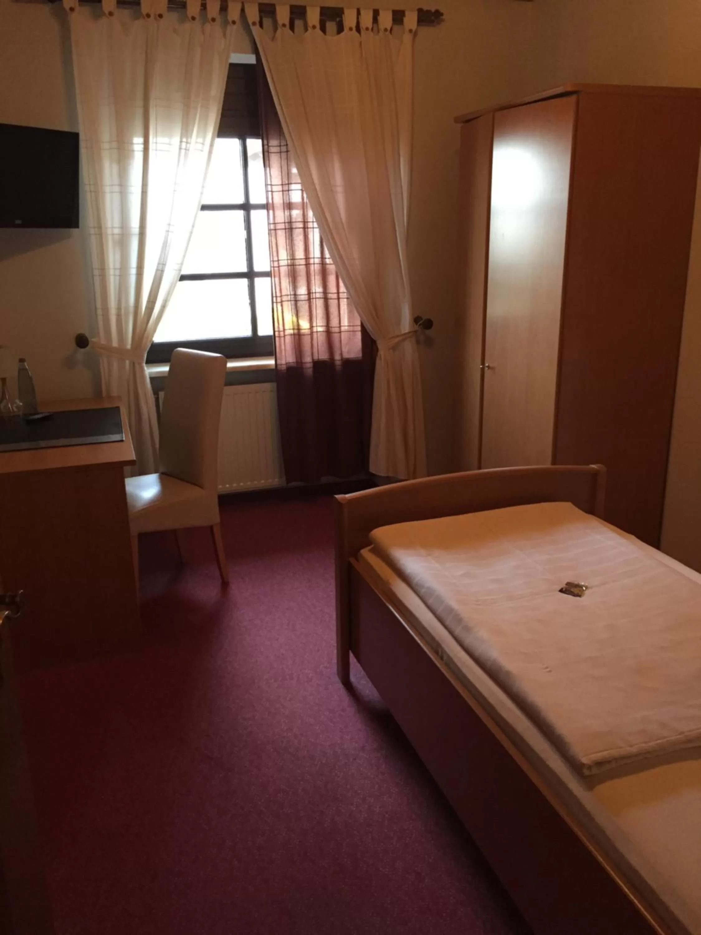 Photo of the whole room, Bed in Landhaus Waldziegelhütte