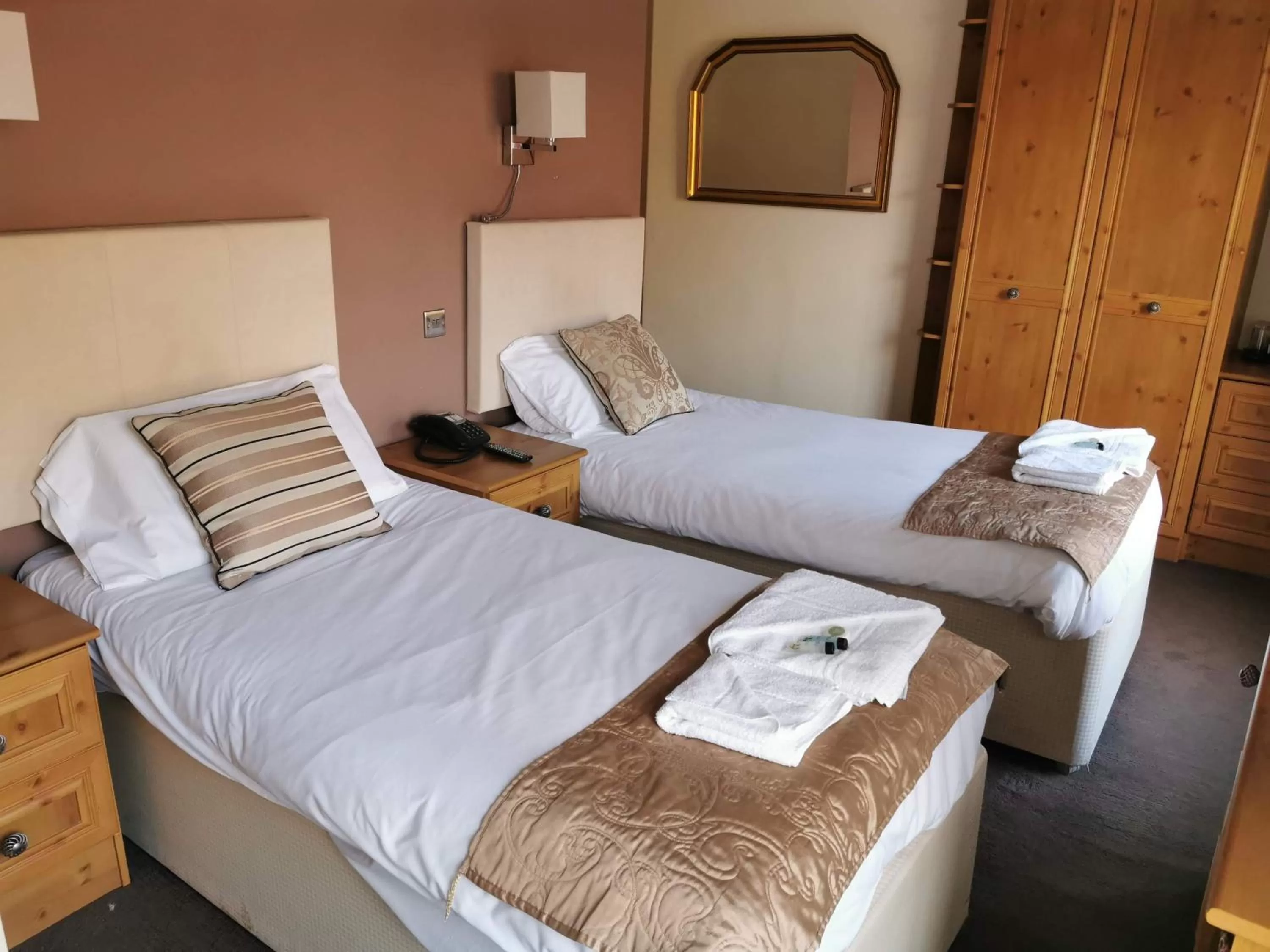 Bed in The Queens Hotel