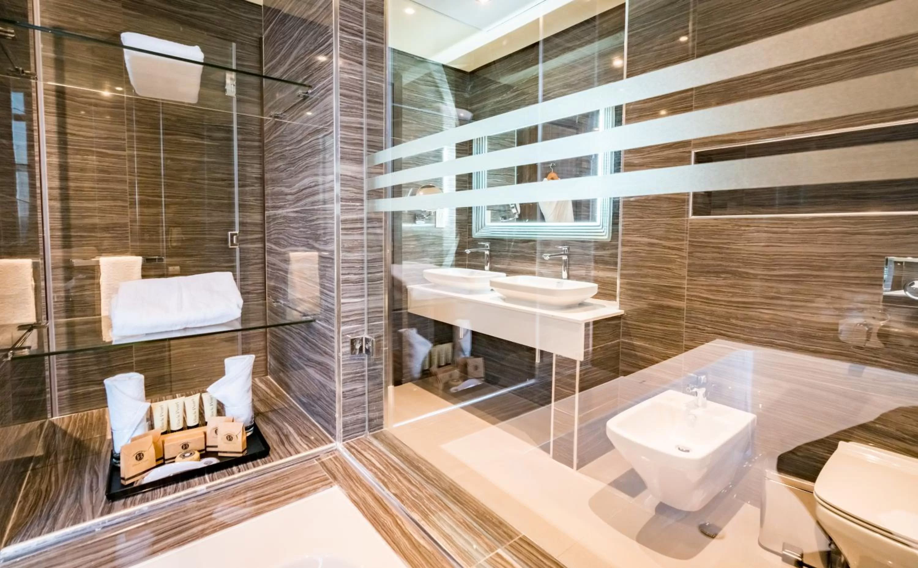 Premium City View Twin Room With Balcony in The Grove Hotel & Conference Centre Bahrain