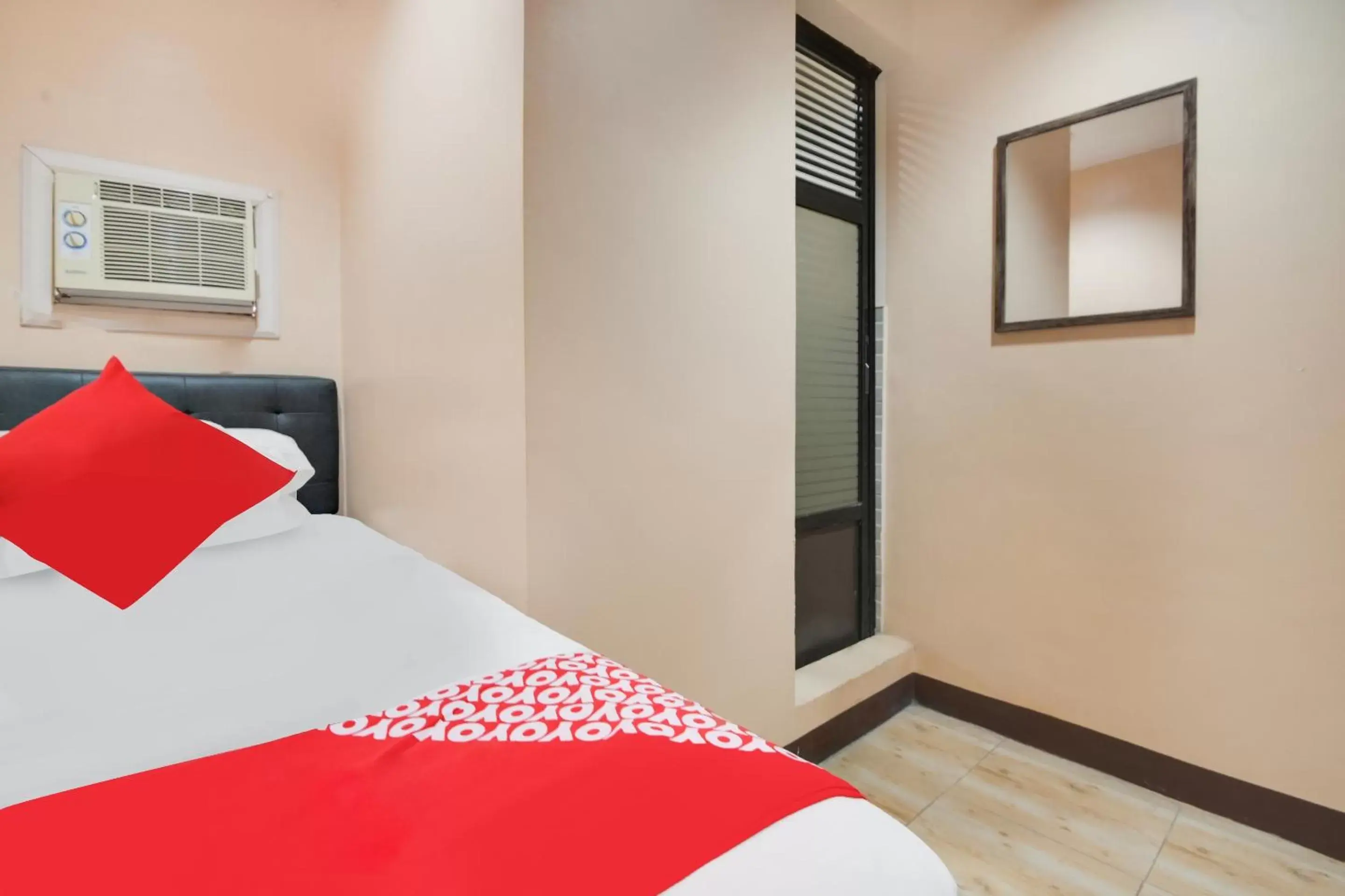 Saver Single - single occupancy in OYO 912 Fb Suites Saver Single - single occupancy in OYO 912 Fb Suites