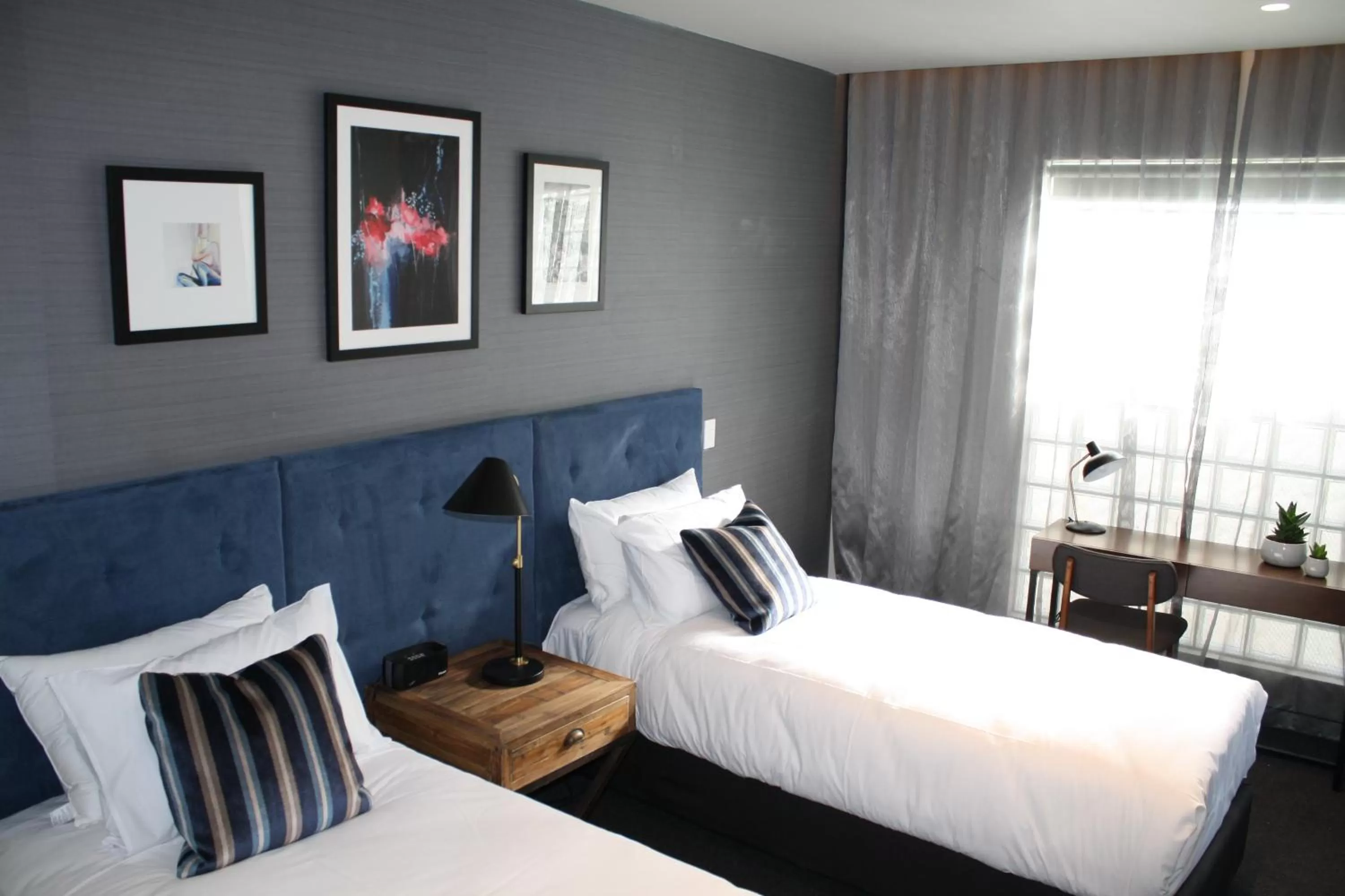 Bedroom, Bed in Mrs Banks Hotel