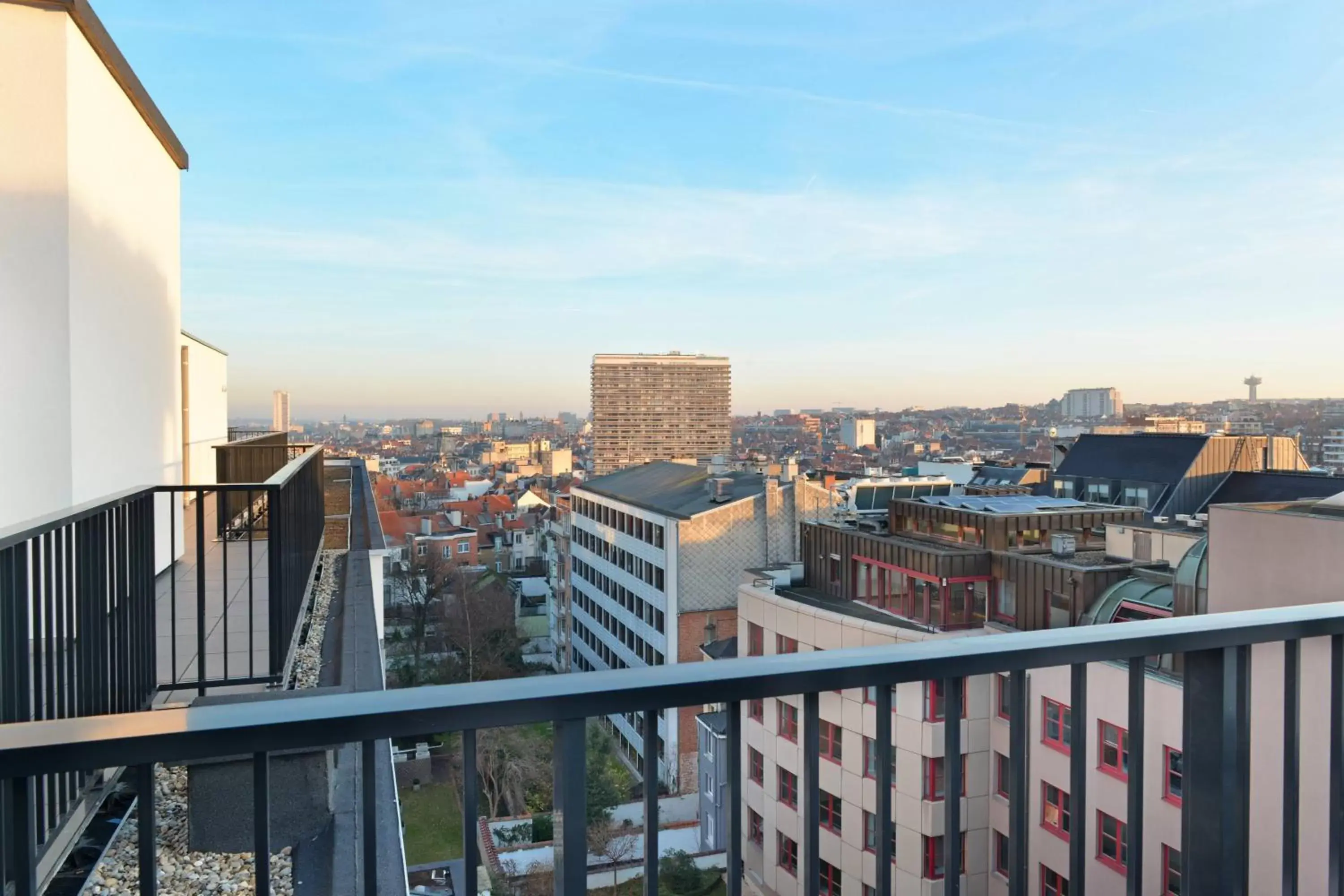 Photo of the whole room in Courtyard by Marriott Brussels EU