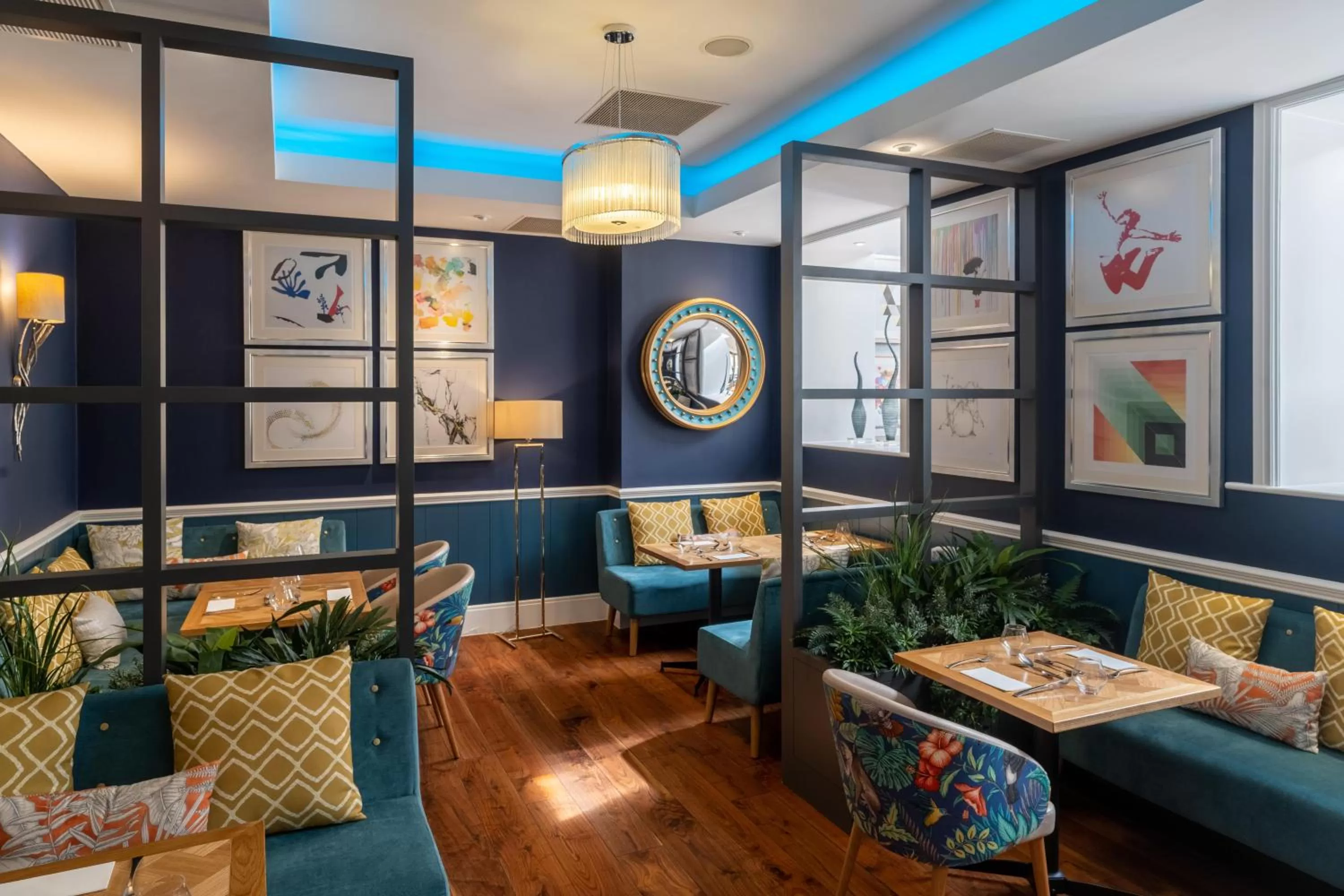 Restaurant/places to eat in Oakley Hall Hotel